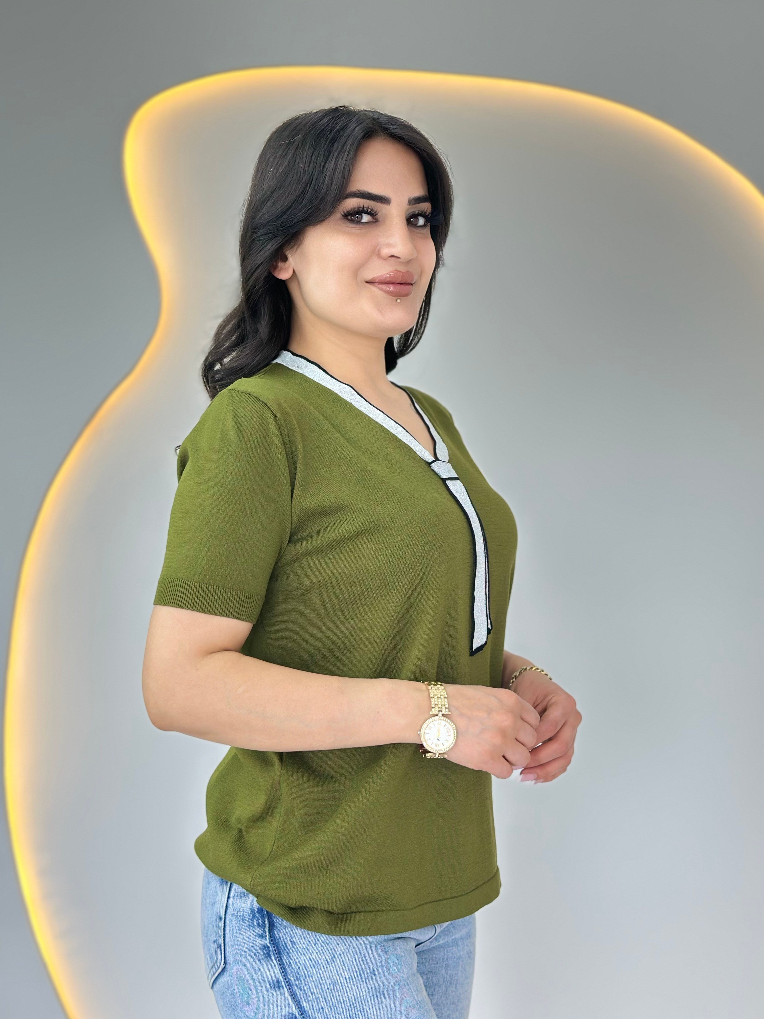 Figo Haki V Yaka İnce Fular Detaylı Merserize Bluz D130