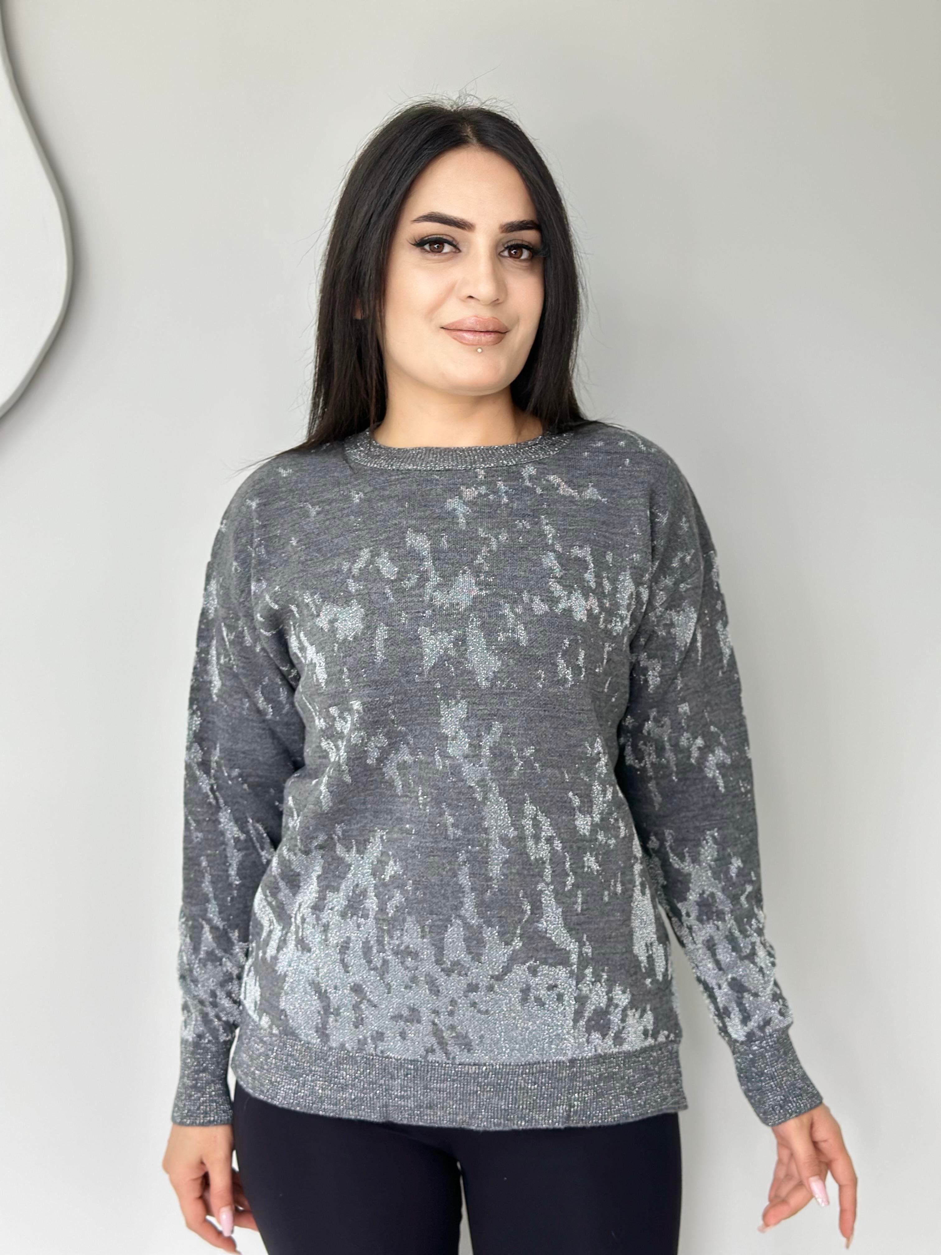 Happy Gri Bisiklet Yaka Sim İşlemeli Batik Desen Likralı Triko Kazak A200