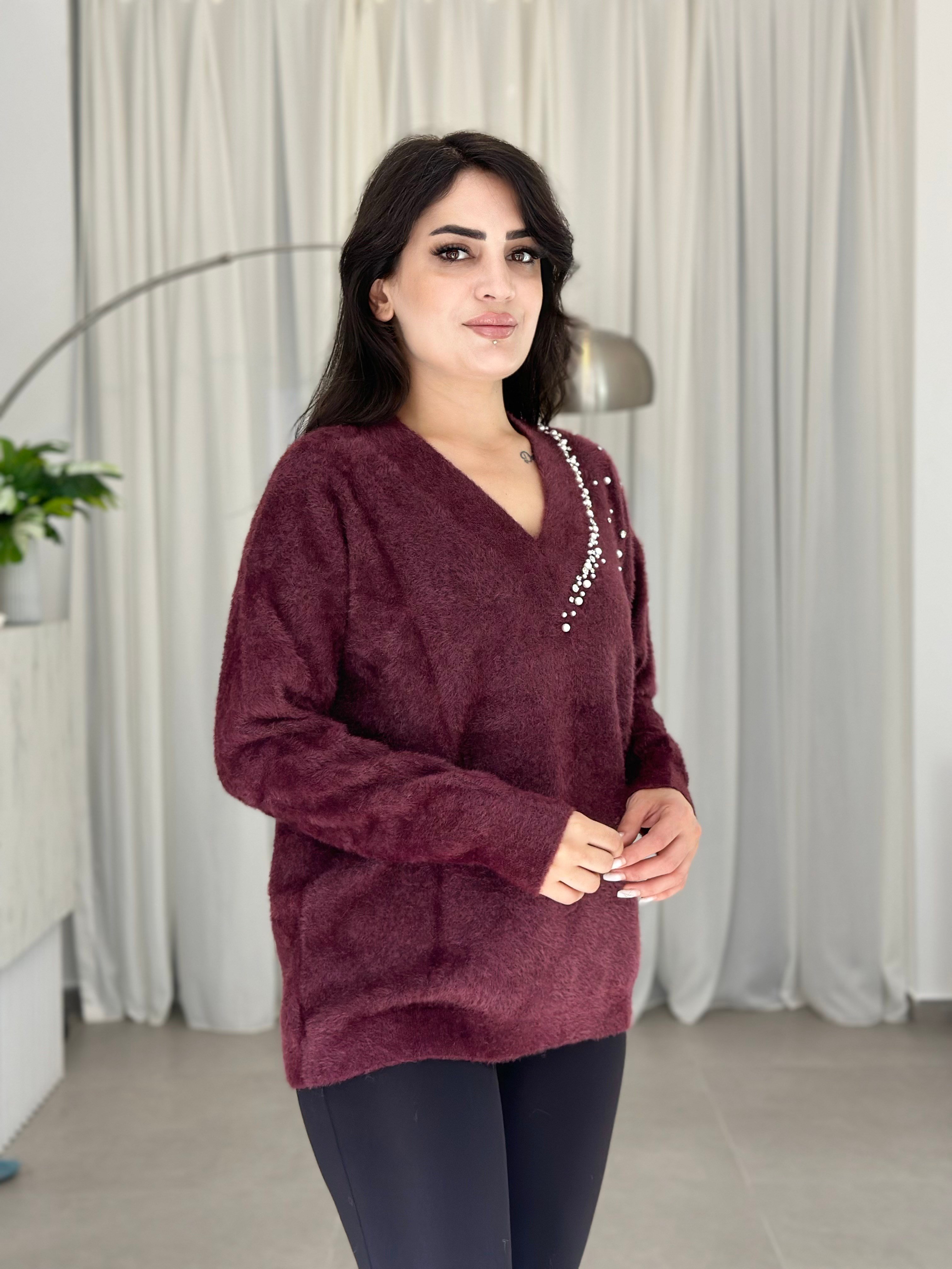 Hayla V Yaka Taş Ve İnci Detaylı Yumoş Triko Kazak Bordo