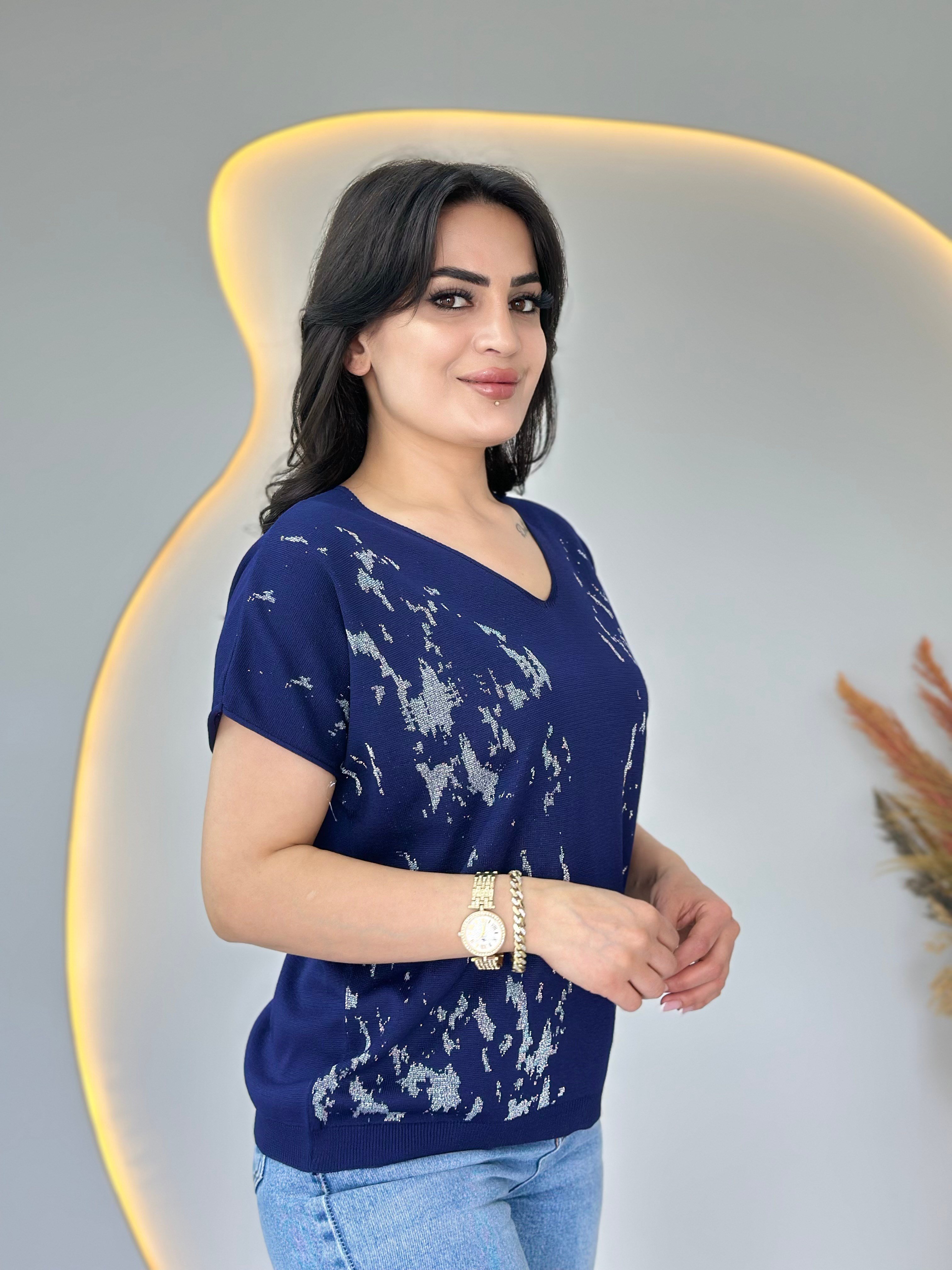 İnbo Lacivert V Yaka Batik Desenli Merserize Bluz D109