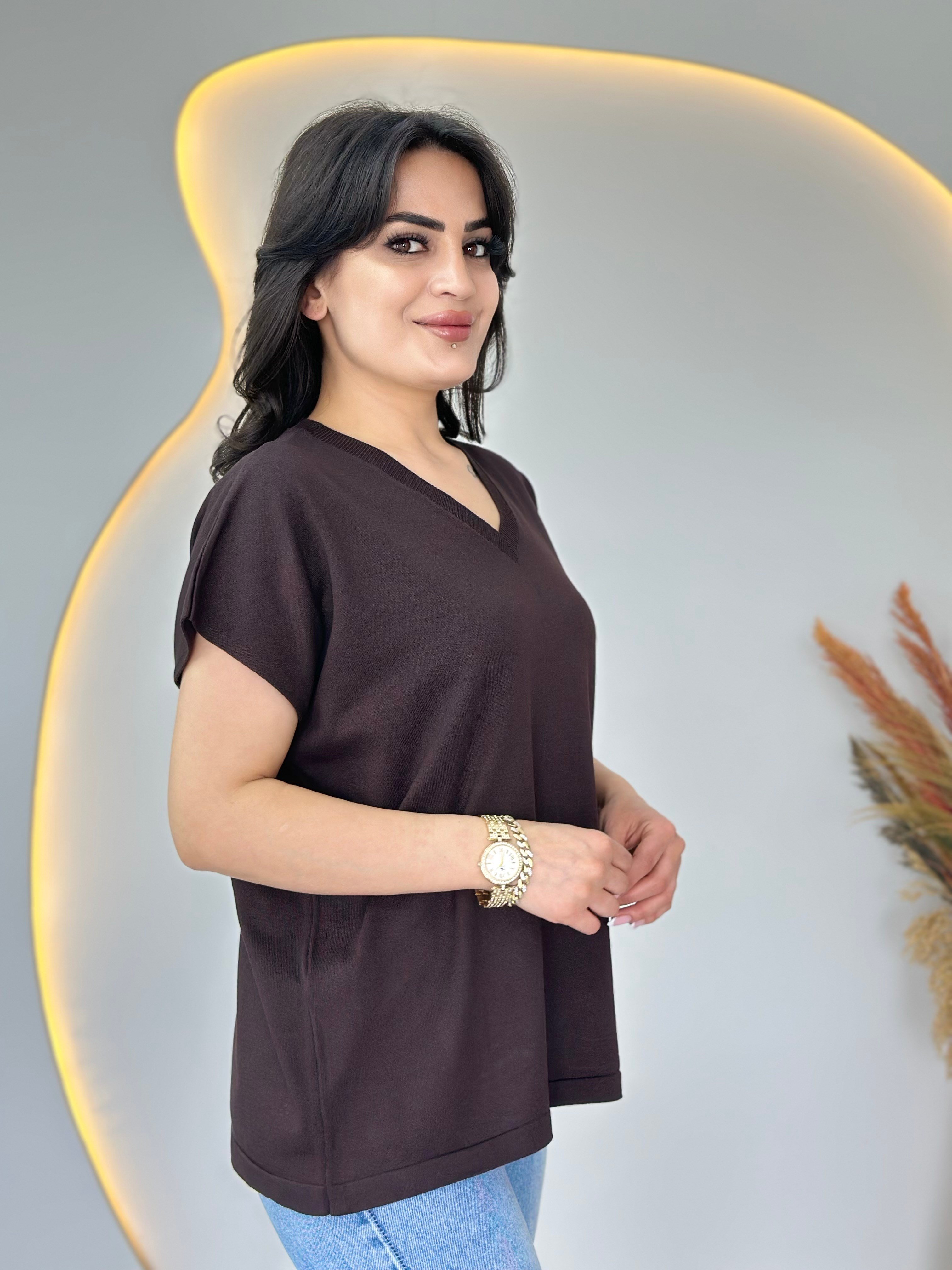 İza Kahve V yaka Düşük Omuzlu Kısa Kollu Merserize Bluz D108
