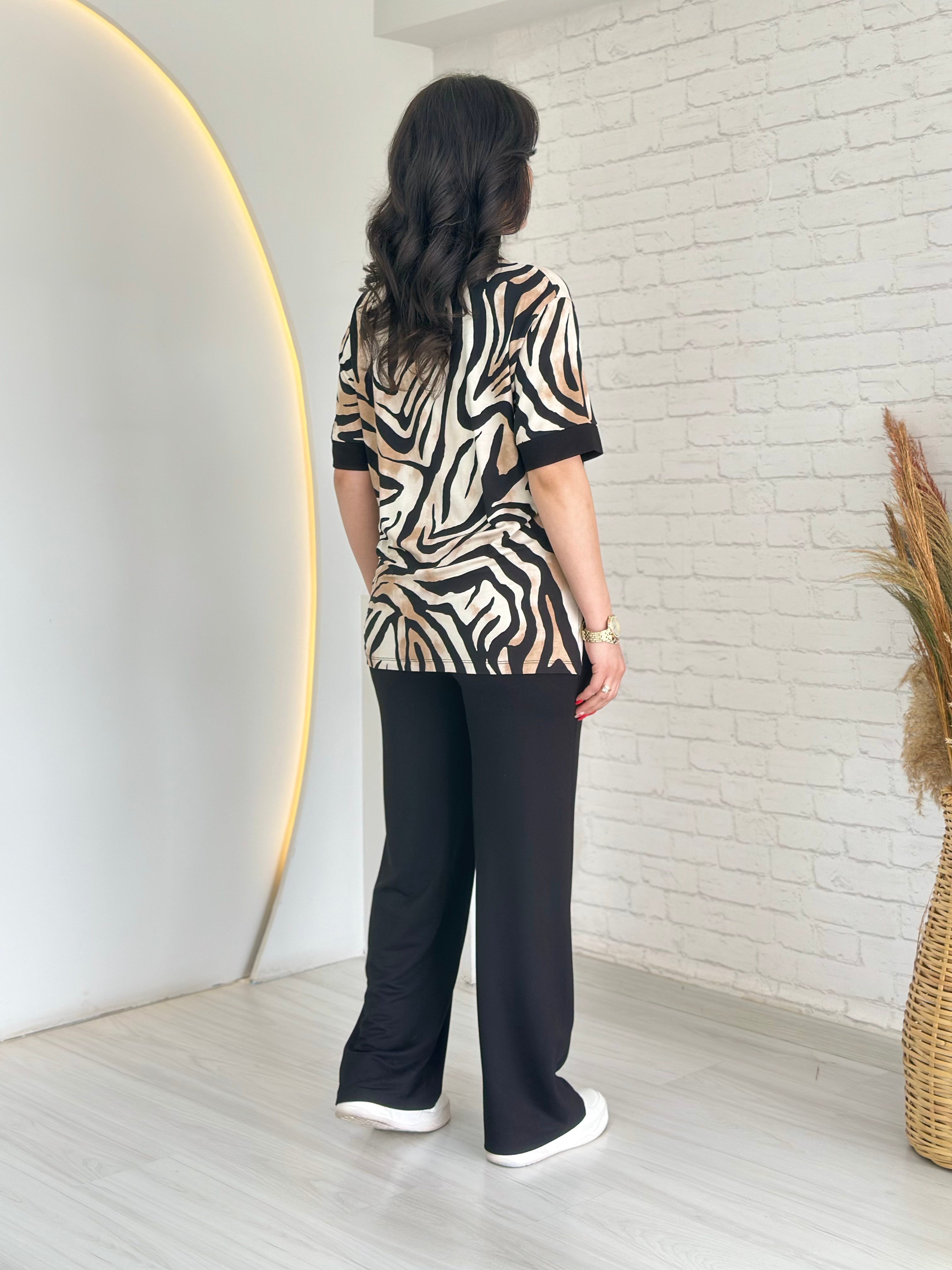 Janes Siyah V Yaka Leopar Desenli Bluz Pantolon İkili Takım D098 