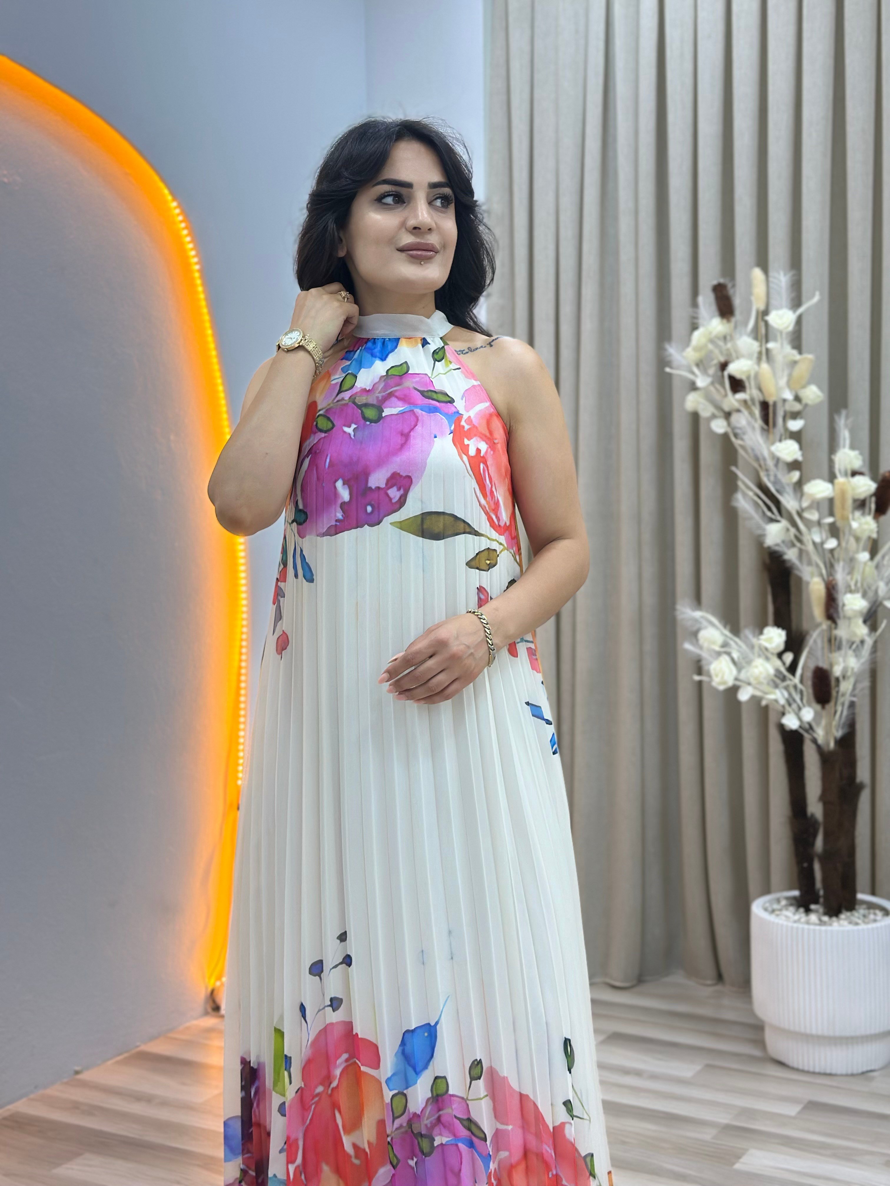 Lavinya Ekru Halter Yaka Çiçek Desenli Astarlı Plisoley Şifon Elbise D148