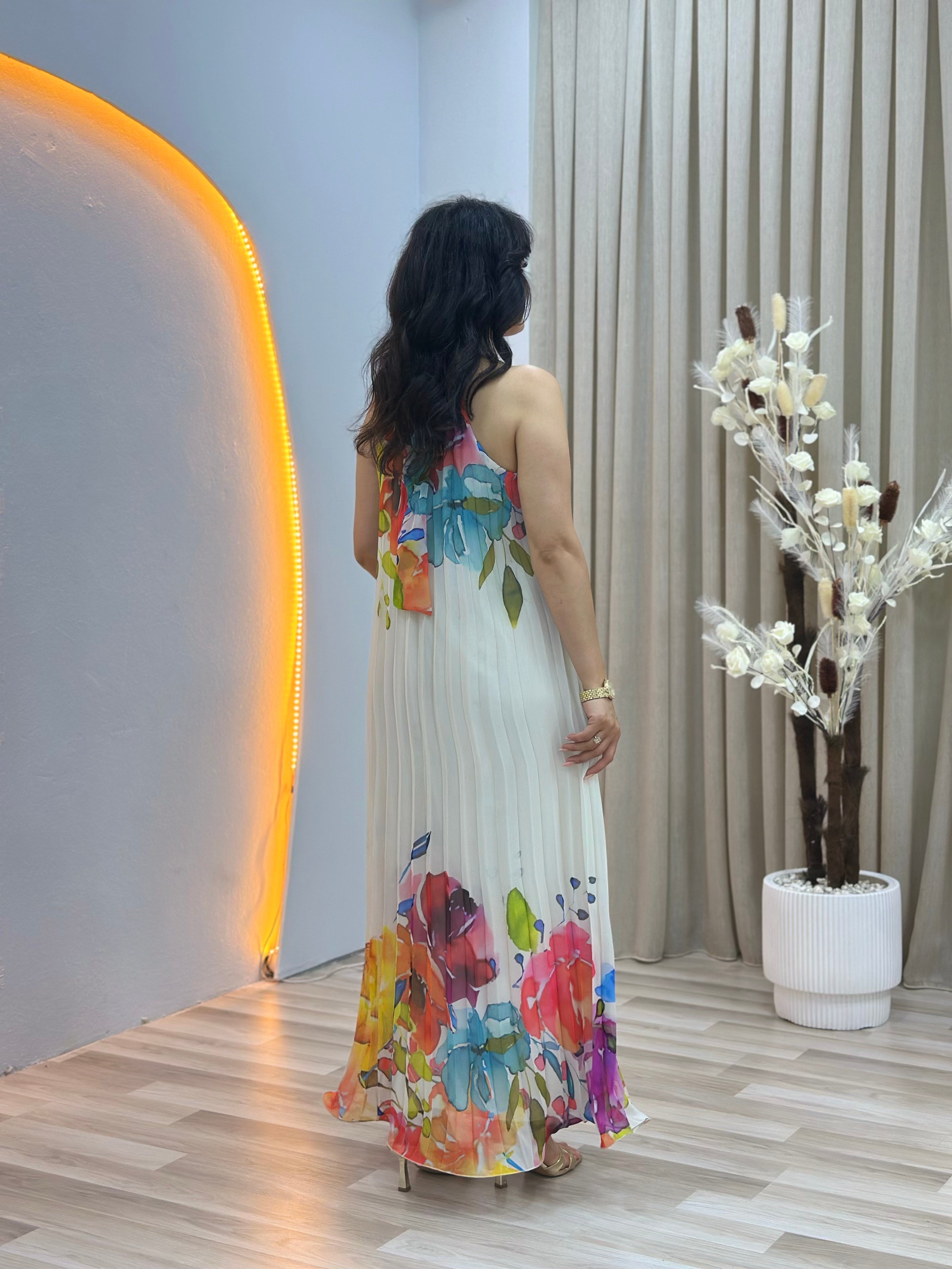 Lavinya Ekru Halter Yaka Çiçek Desenli Astarlı Plisoley Şifon Elbise D148