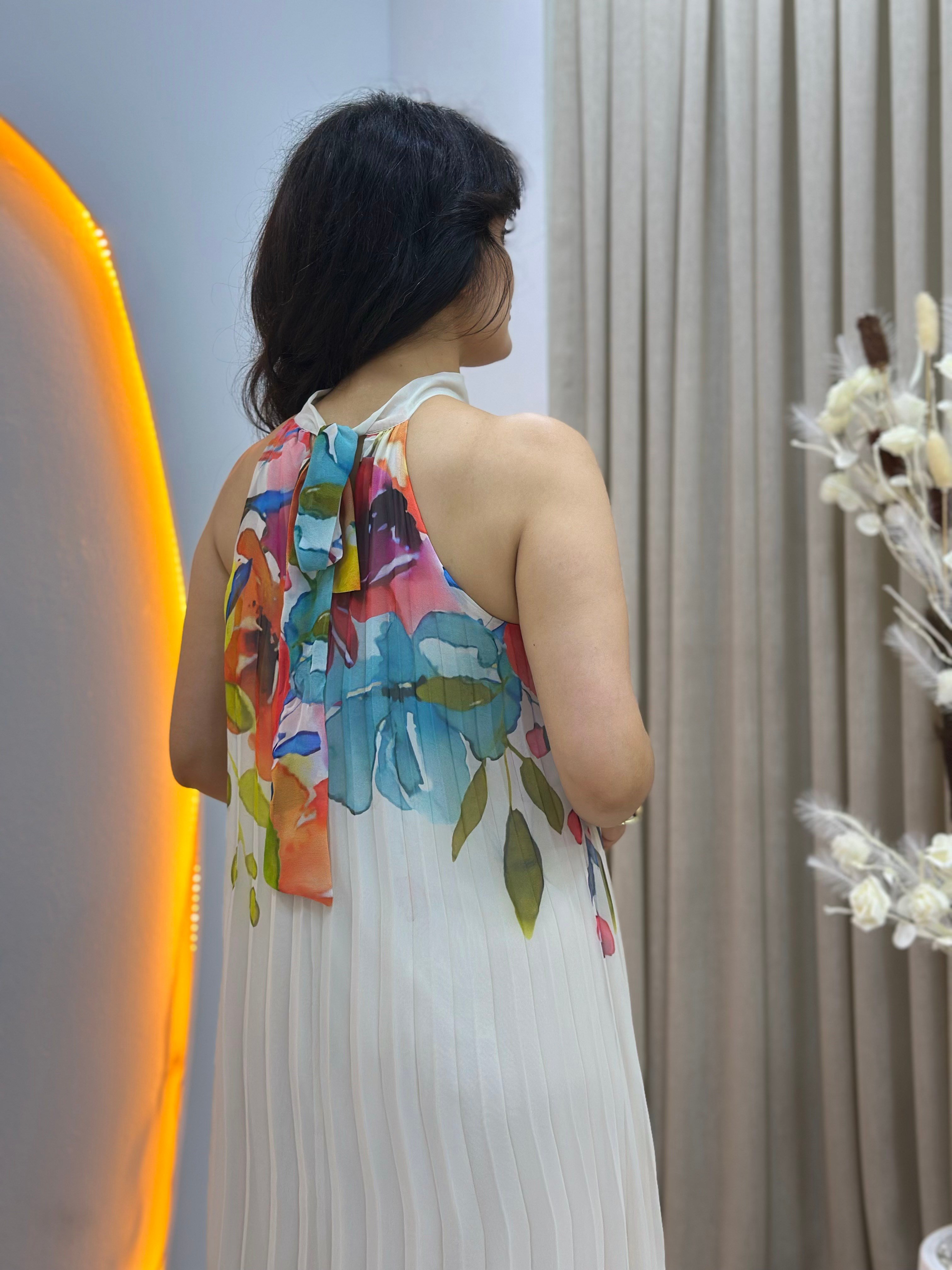 Lavinya Ekru Halter Yaka Çiçek Desenli Astarlı Plisoley Şifon Elbise D148