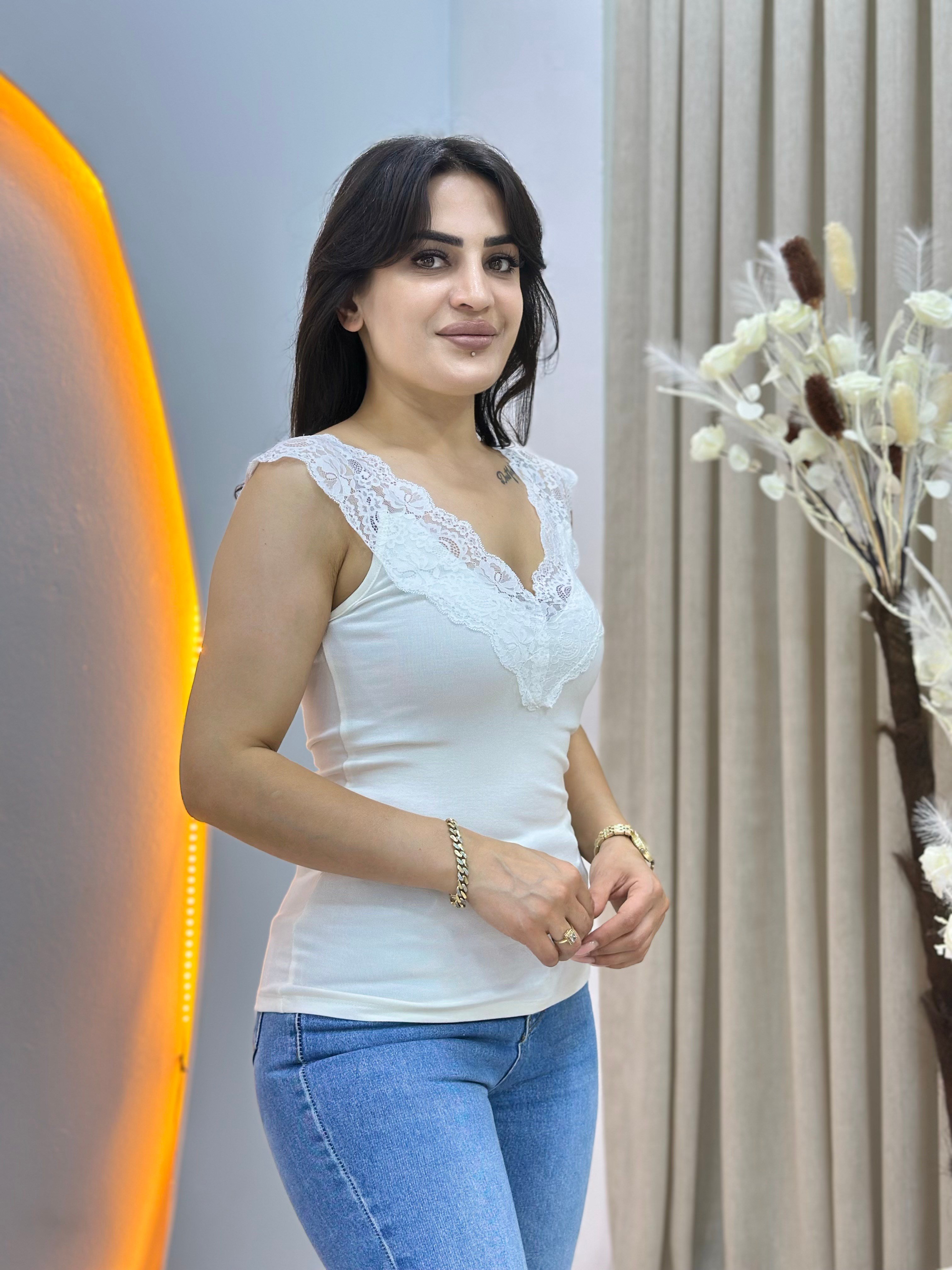 Libo Ekru V Yaka Güpür Dantelli Atlet D154