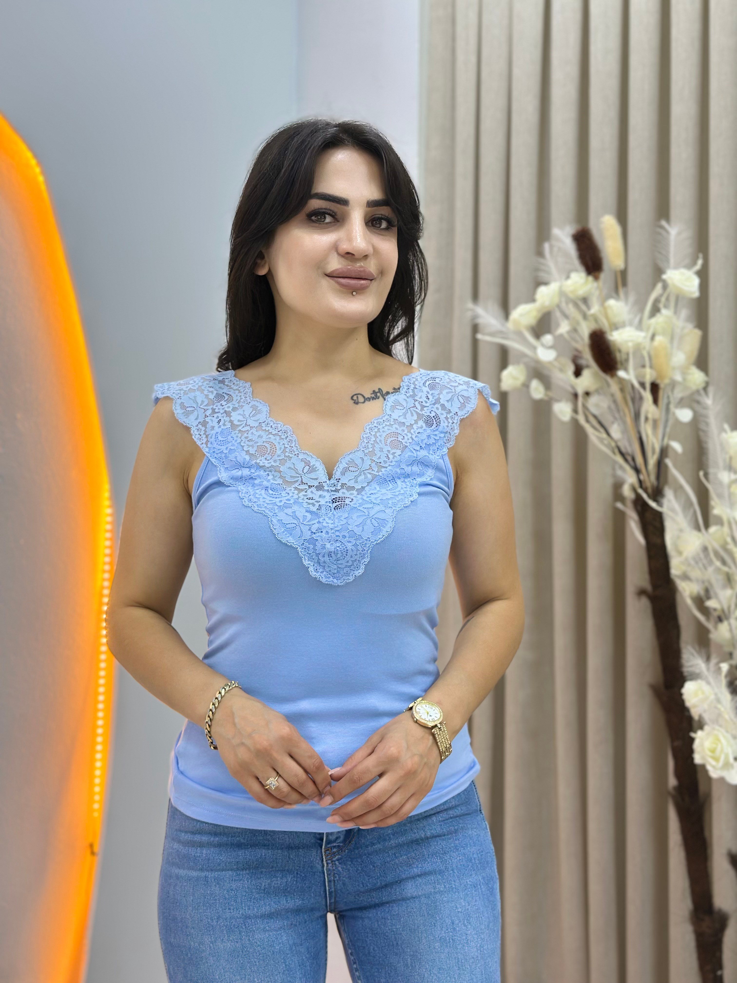 Libo Mavi V Yaka Güpür Dantelli Atlet D154