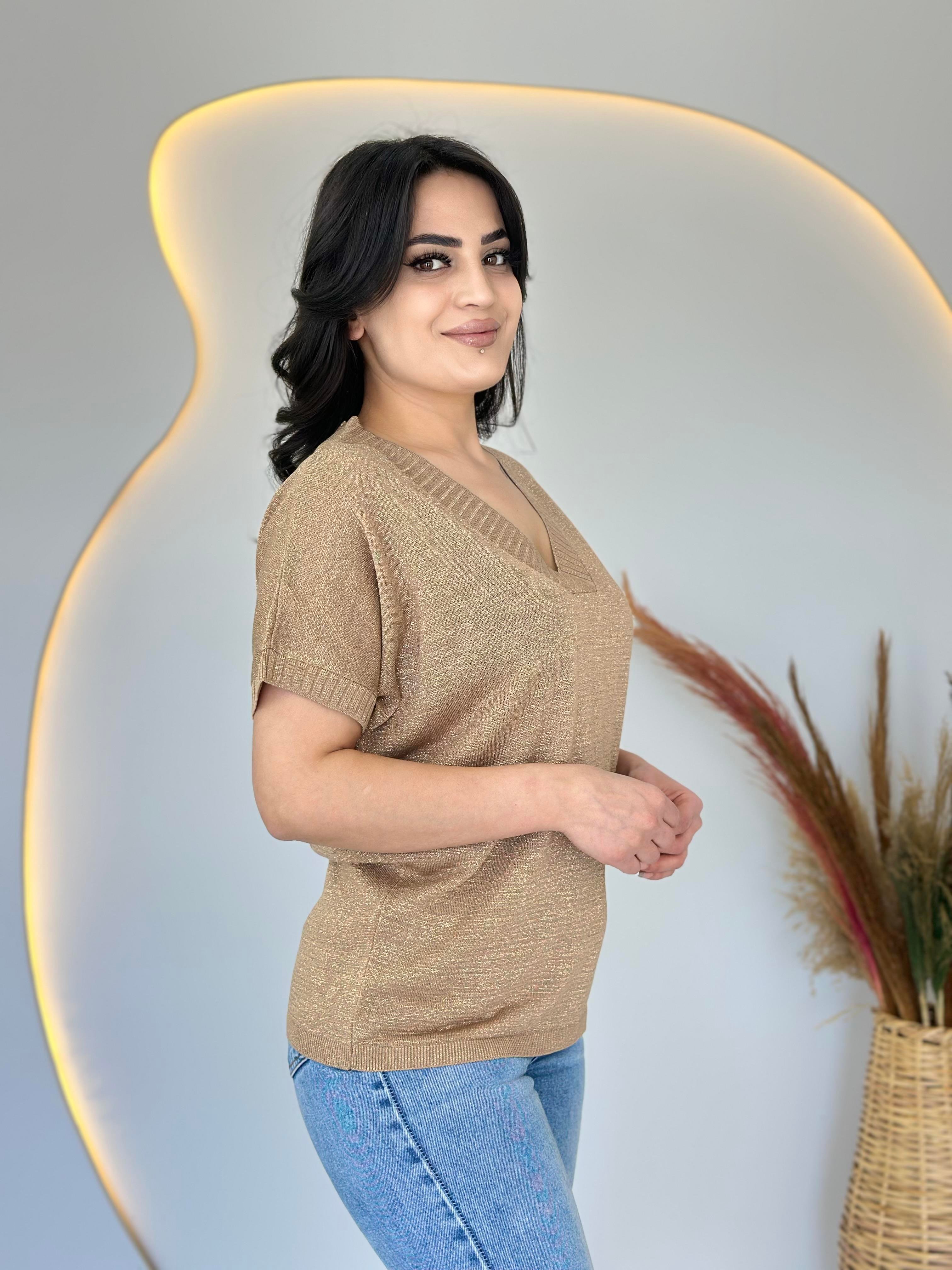 Lily Camel V Yaka Simli Bluz D034