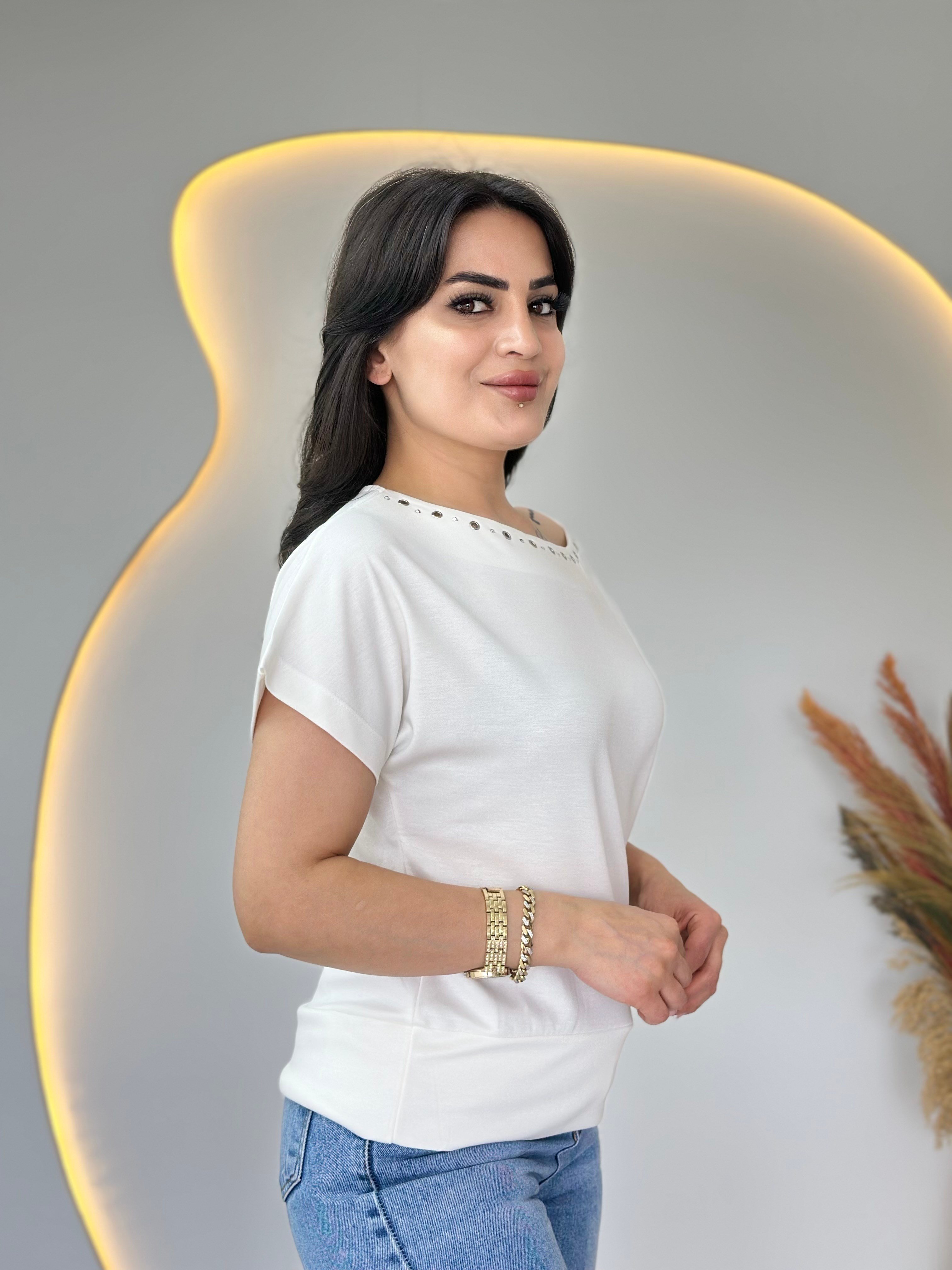 Lunes Beyaz Kayık Yaka Kuş Gözü Detaylı Kısa Kol Bluz D115