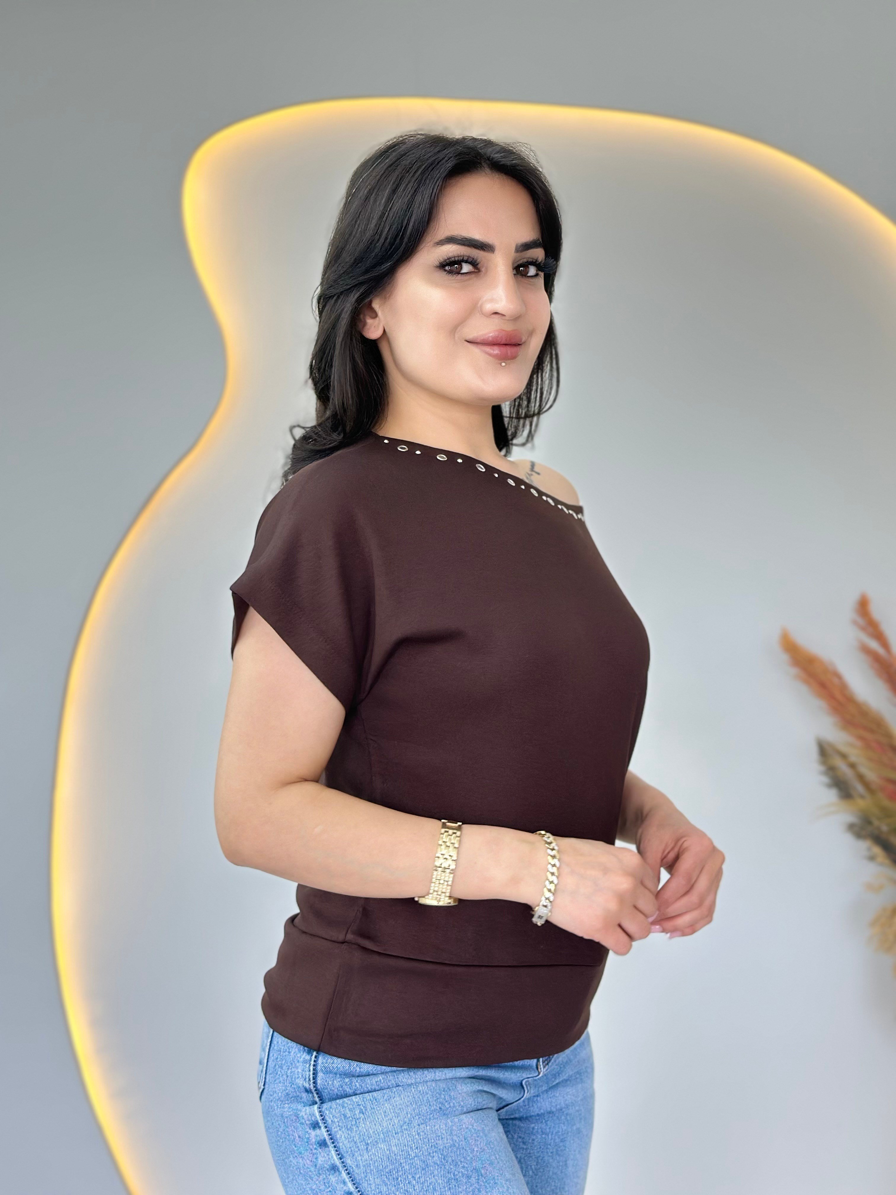Lunes Kahve Kayık Yaka Kuş Gözü Detaylı Kısa Kol Bluz D115