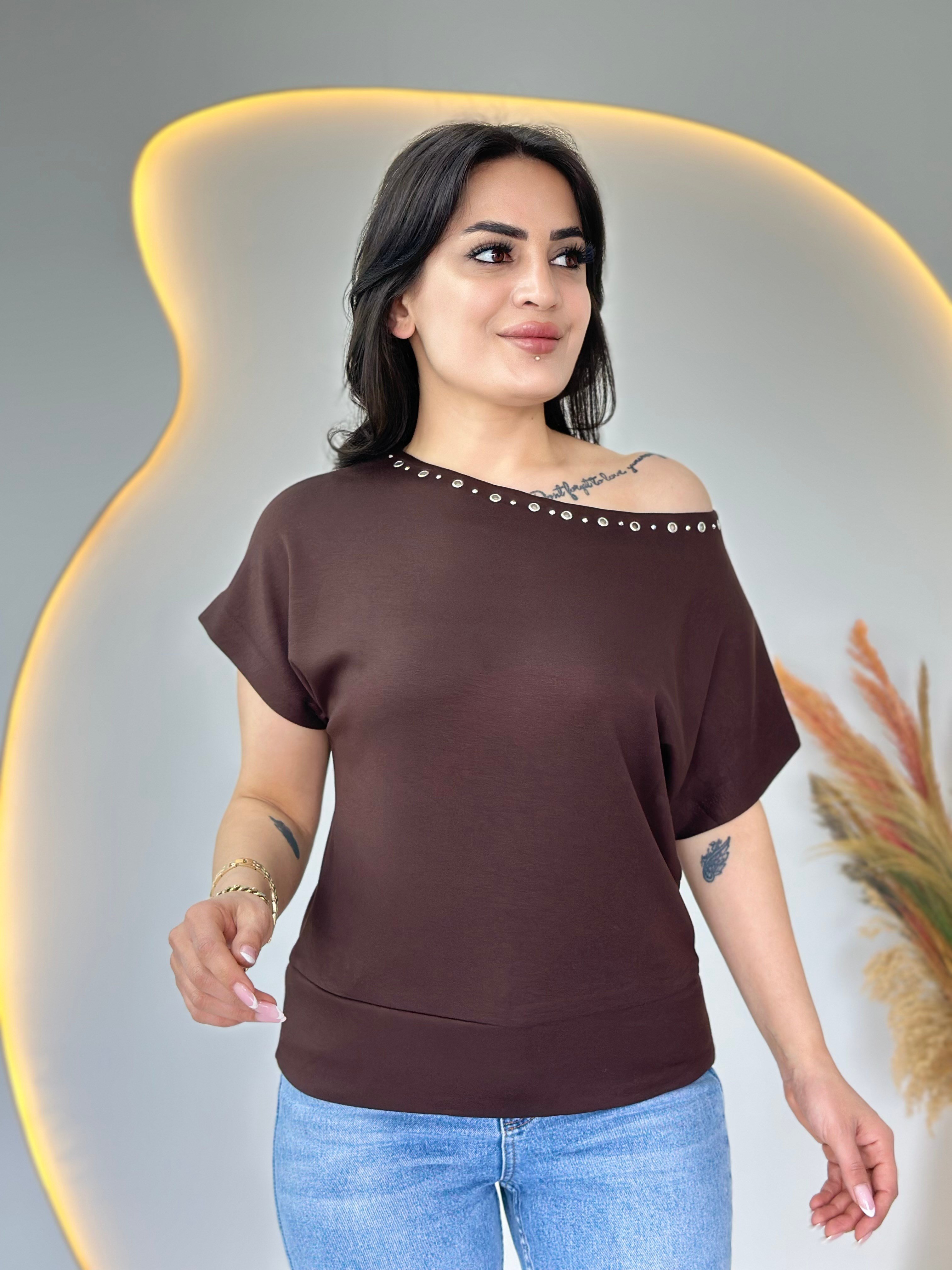 Lunes Kahve Kayık Yaka Kuş Gözü Detaylı Kısa Kol Bluz D115