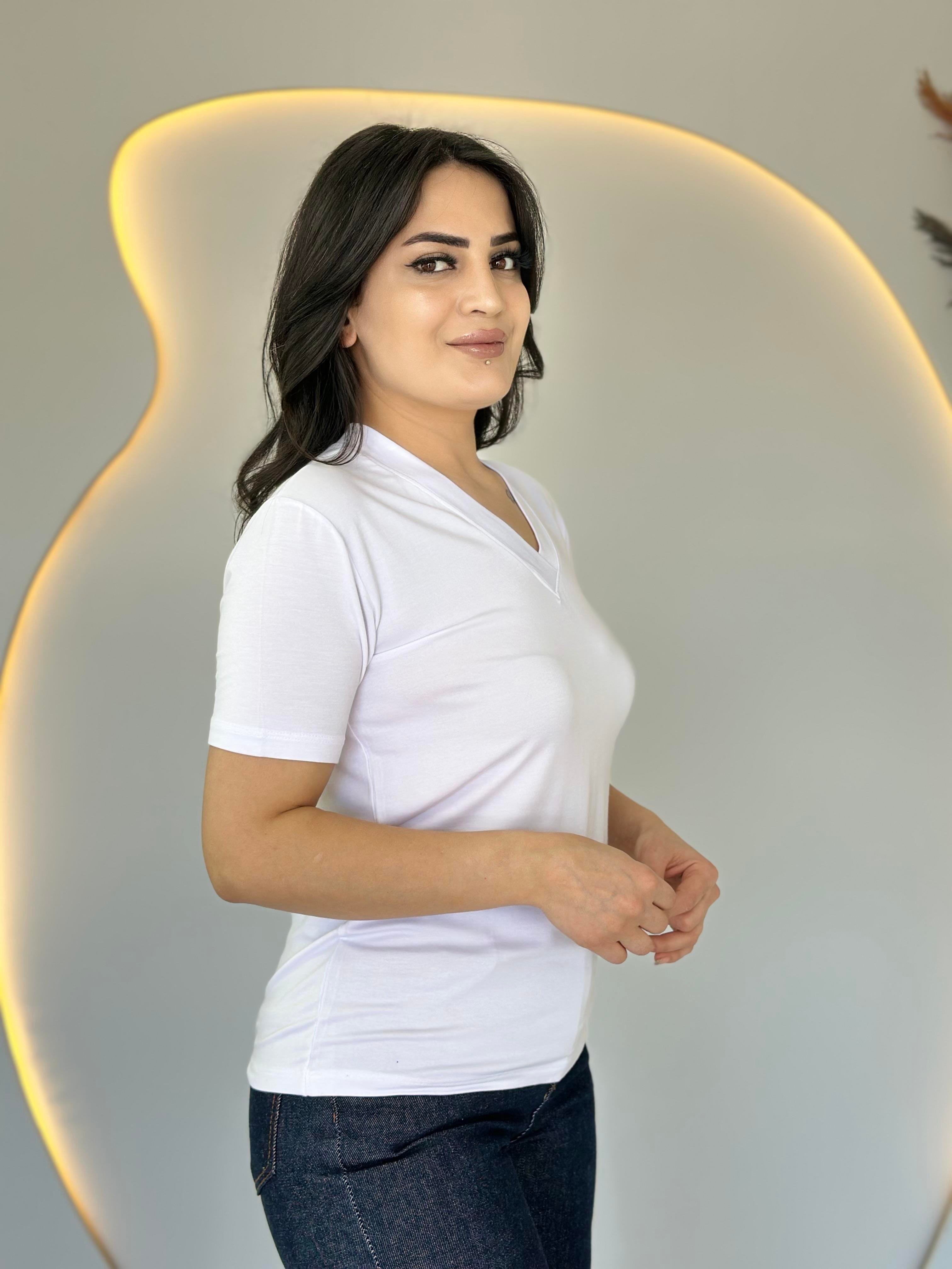 May Beyaz V Yaka Basic Tshirt D031