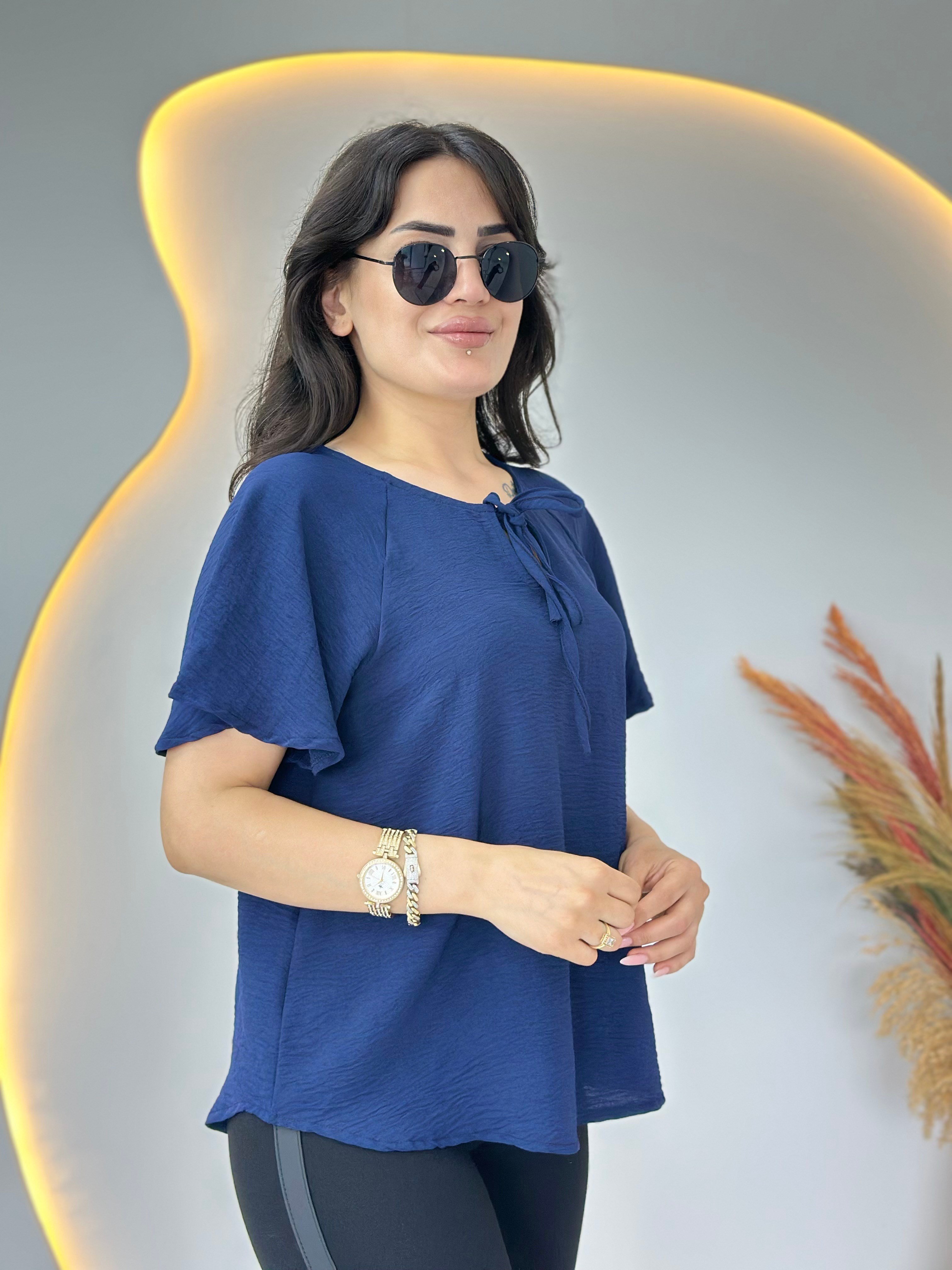 On Lacivert Yuvarlak Yaka Bağcık Detaylı Kol Fırfırlı Bluz D137