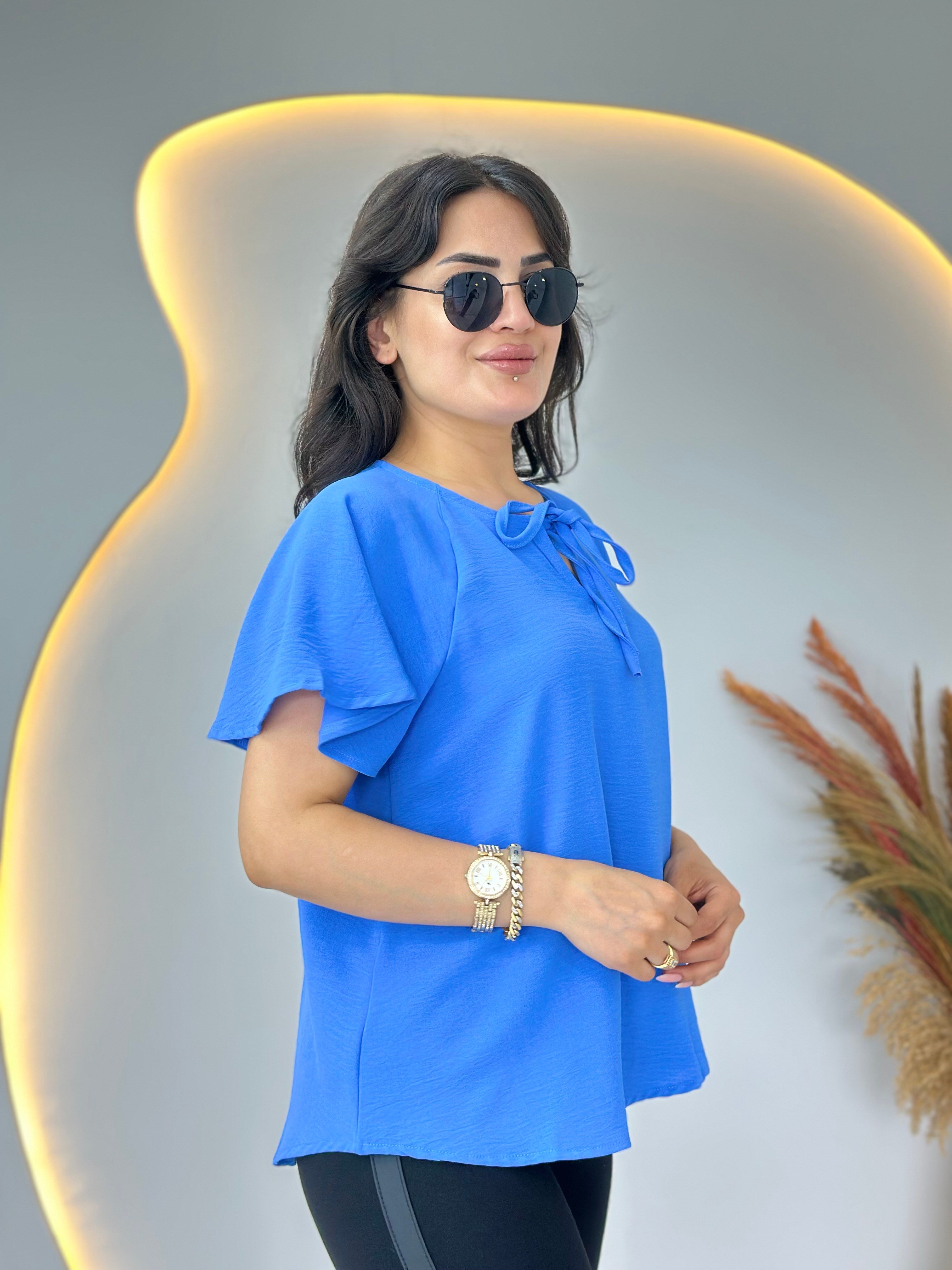 On Mavi Yuvarlak Yaka Bağcık Detaylı Kol Fırfırlı Bluz D137