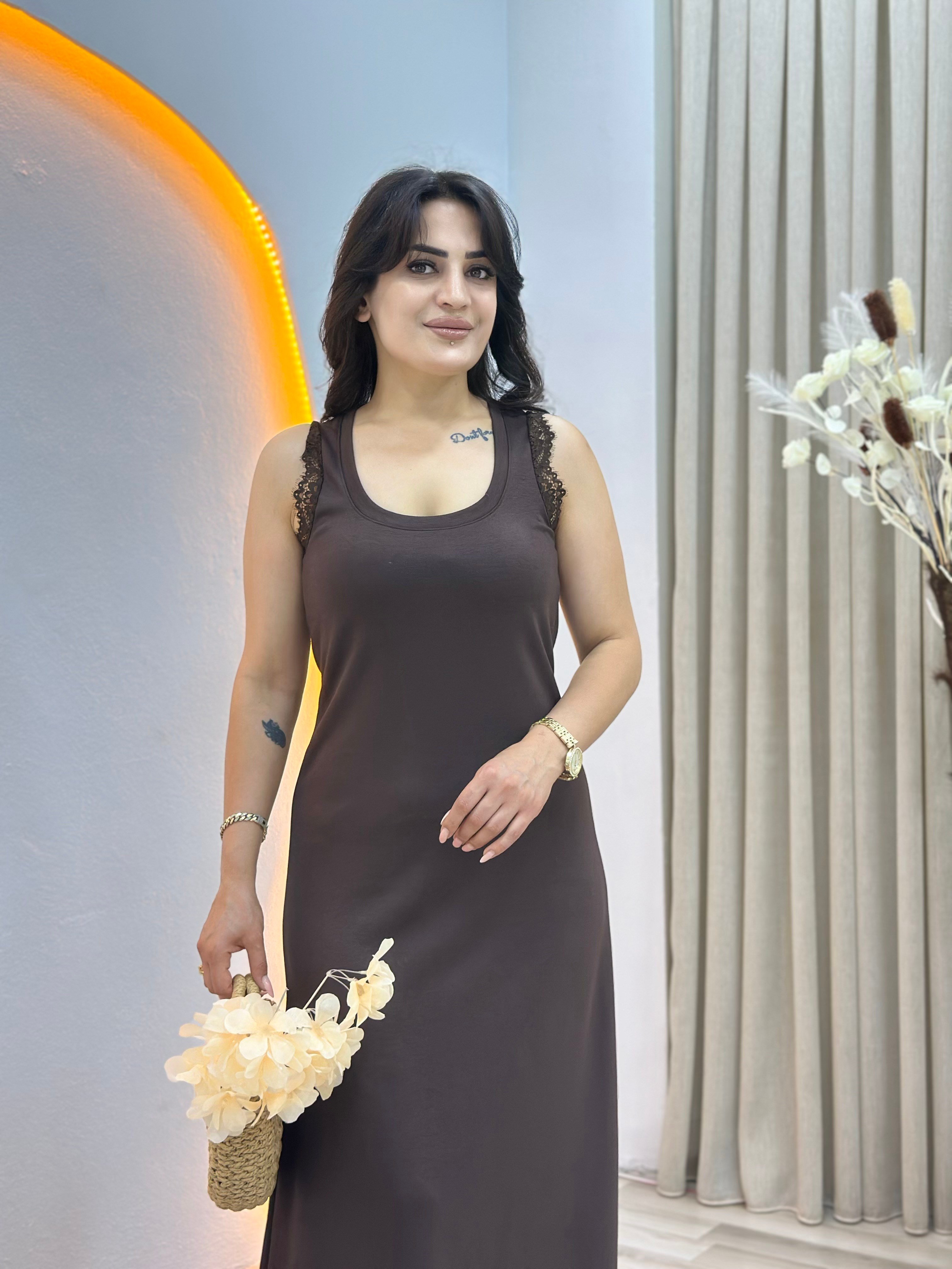 Parse Kahve Dantel Omuz Detaylı Midi Elbise D157