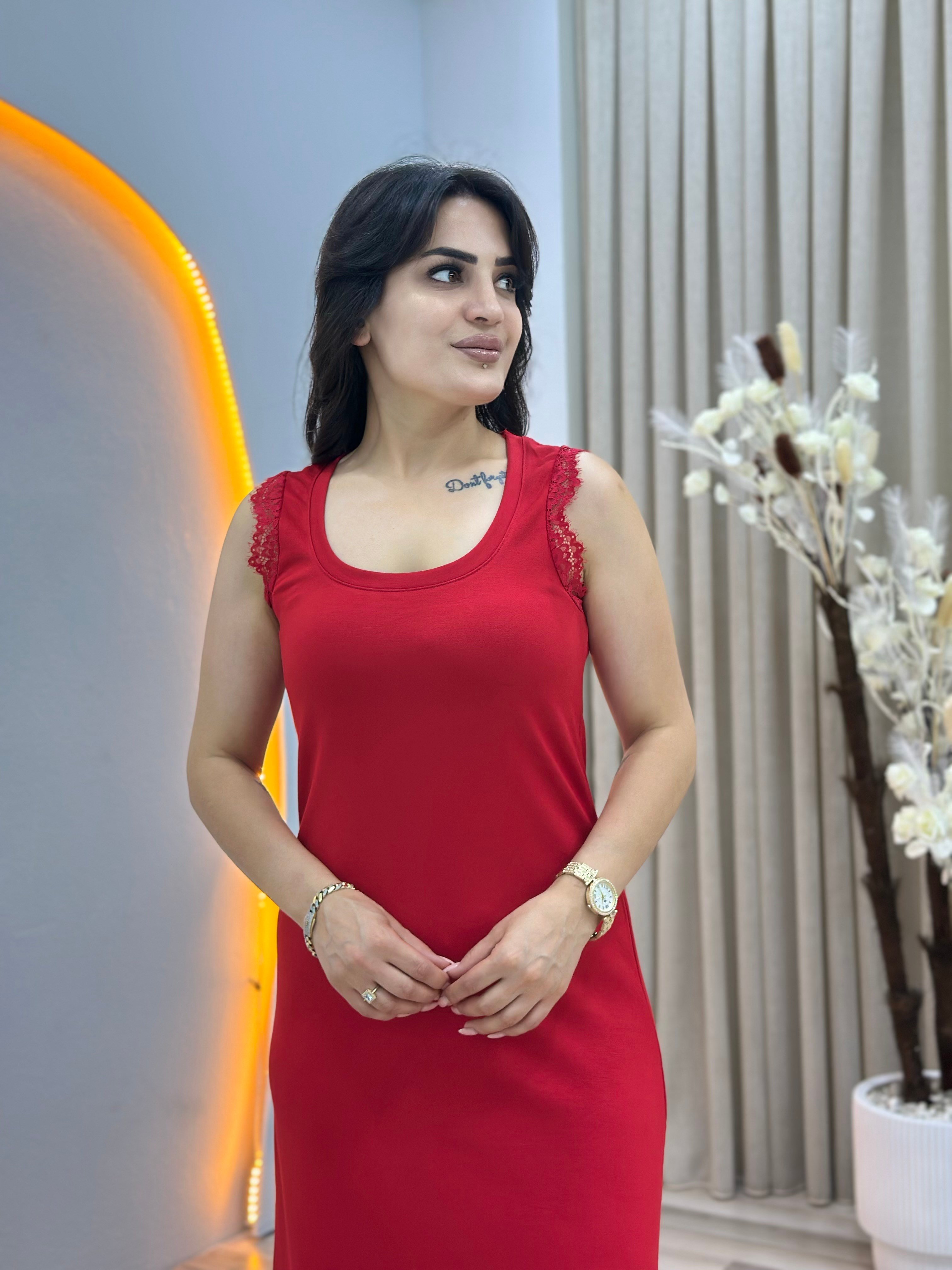 Parse Kırmızı Dantel Omuz Detaylı Midi Elbise D157