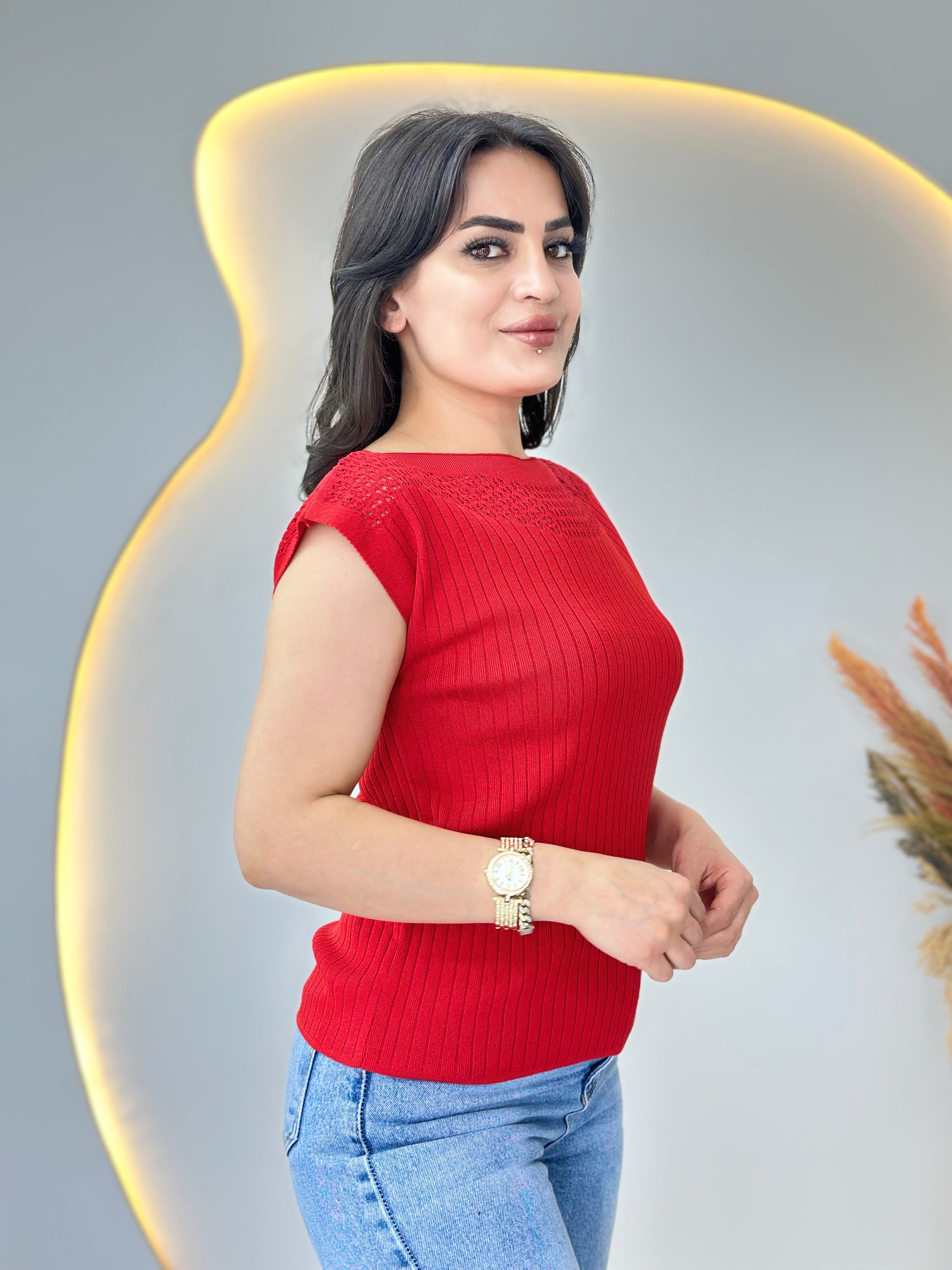 Pote Kırmızı Yaka Ajurlu Mevsimlik Triko Bluz D111