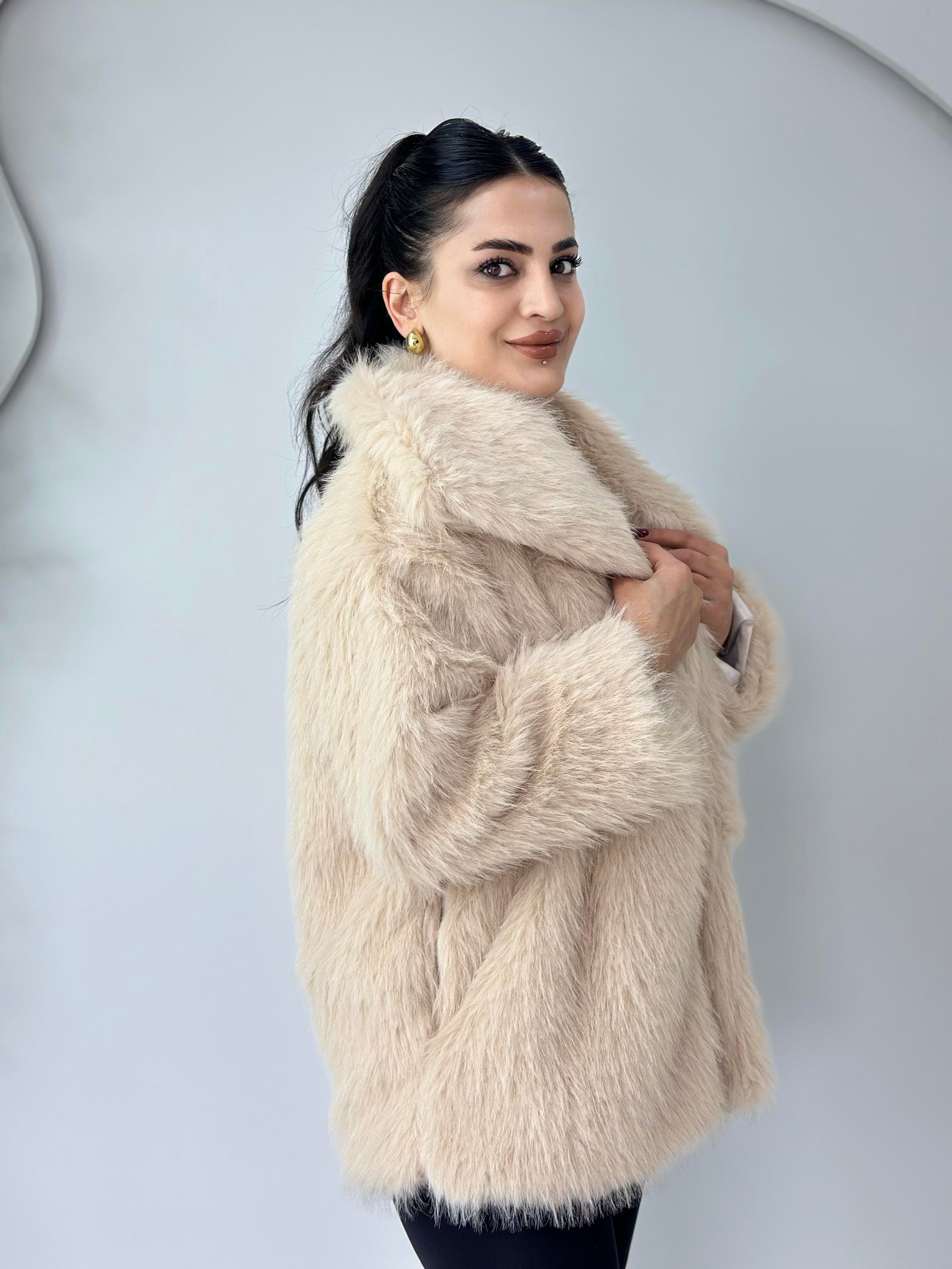 Ruby Bej Çıtçıt Astarlı Kürk Kaban A700