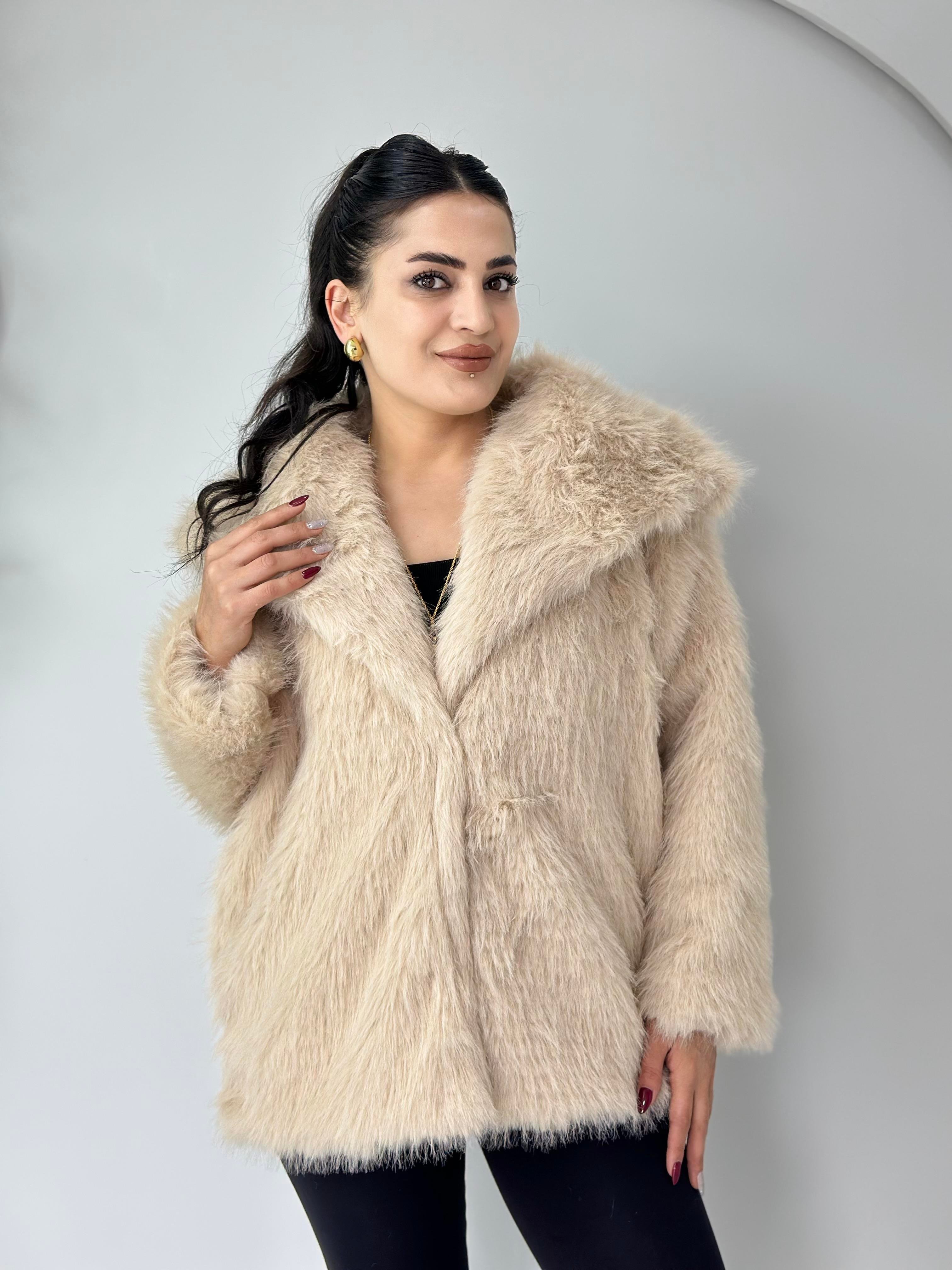 Ruby Bej Çıtçıt Astarlı Kürk Kaban A700