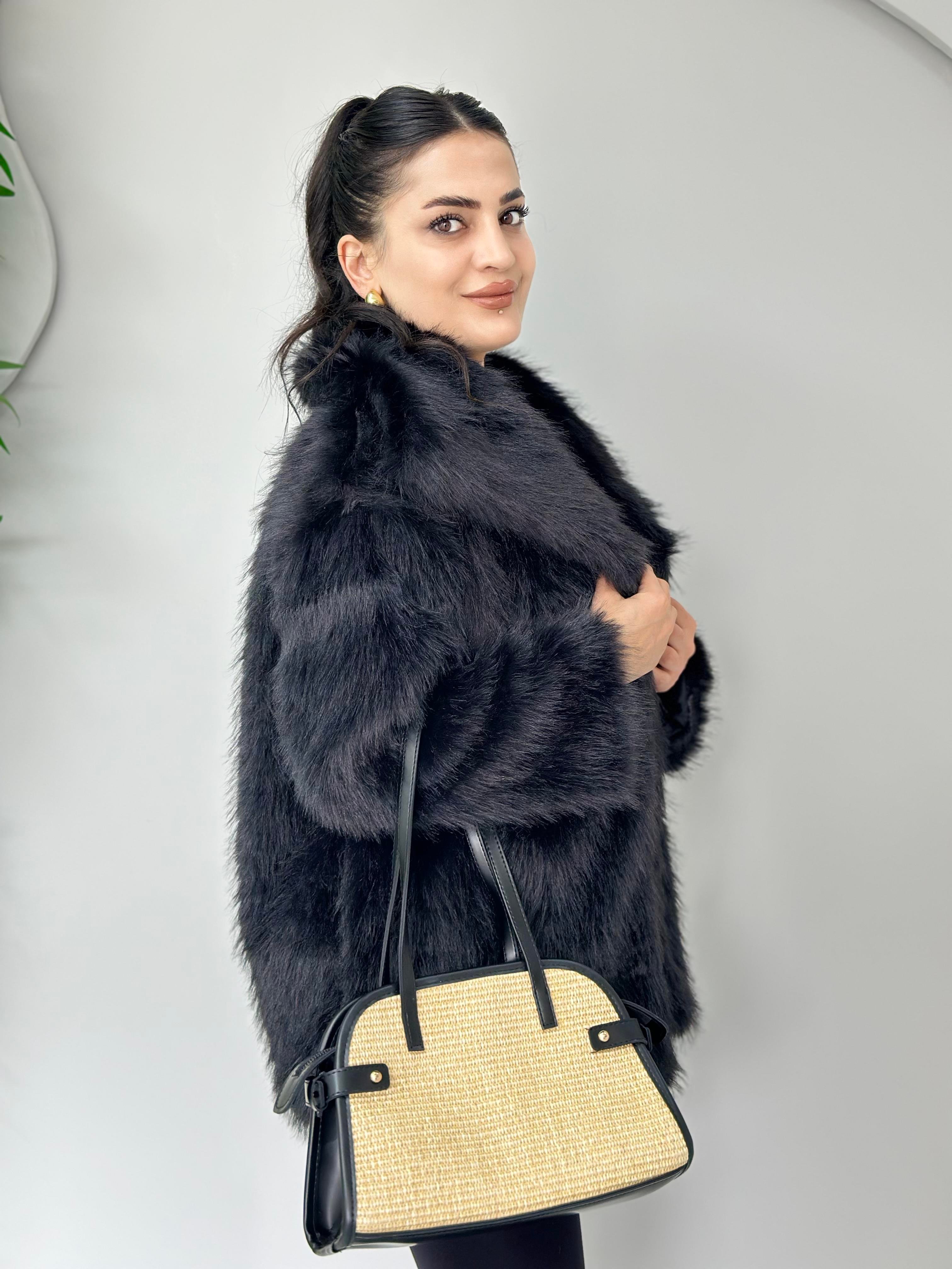 Ruby Siyah Çıtçıt Astarlı Kürk Kaban A703