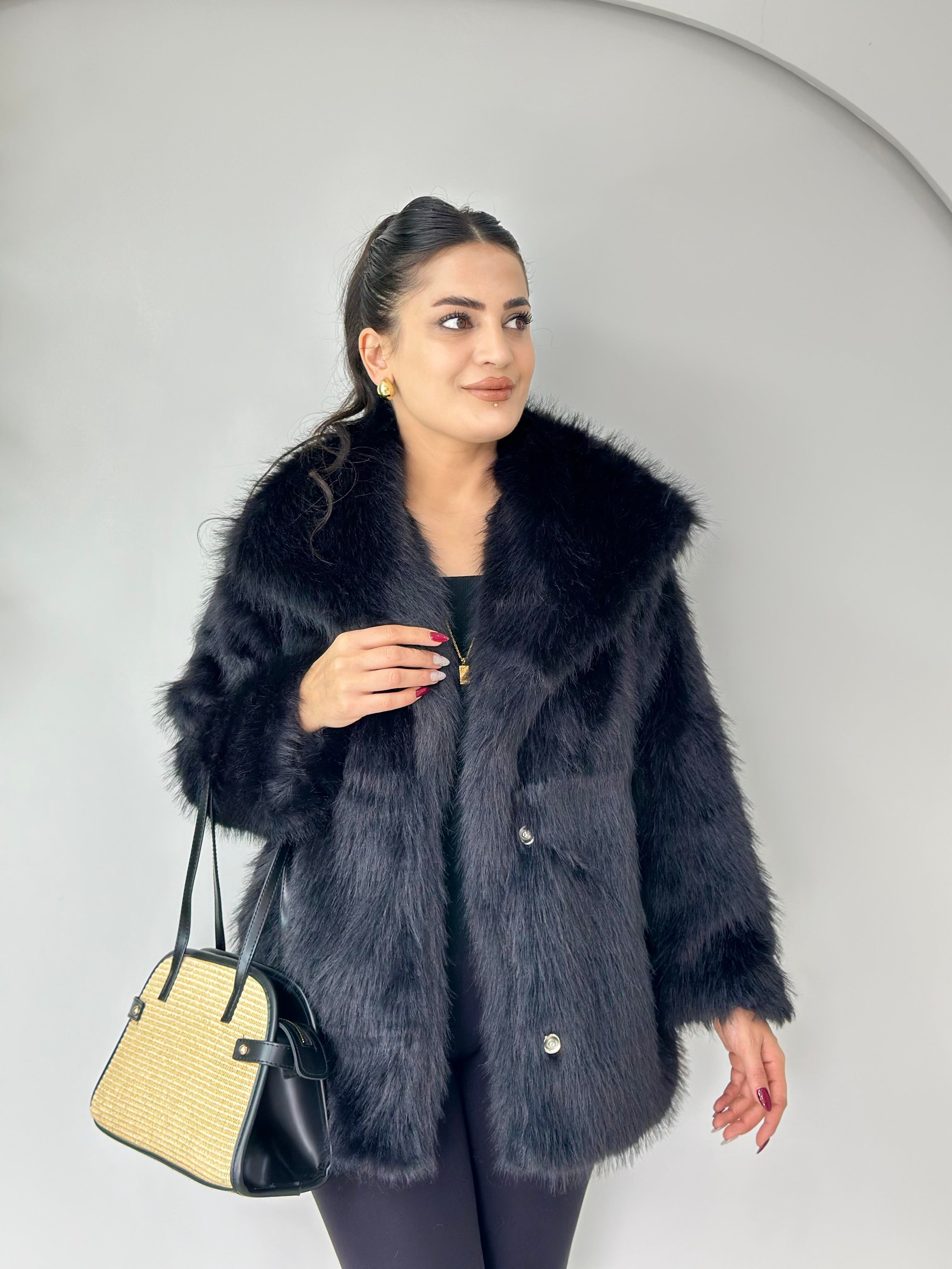 Ruby Siyah Çıtçıt Astarlı Kürk Kaban A703