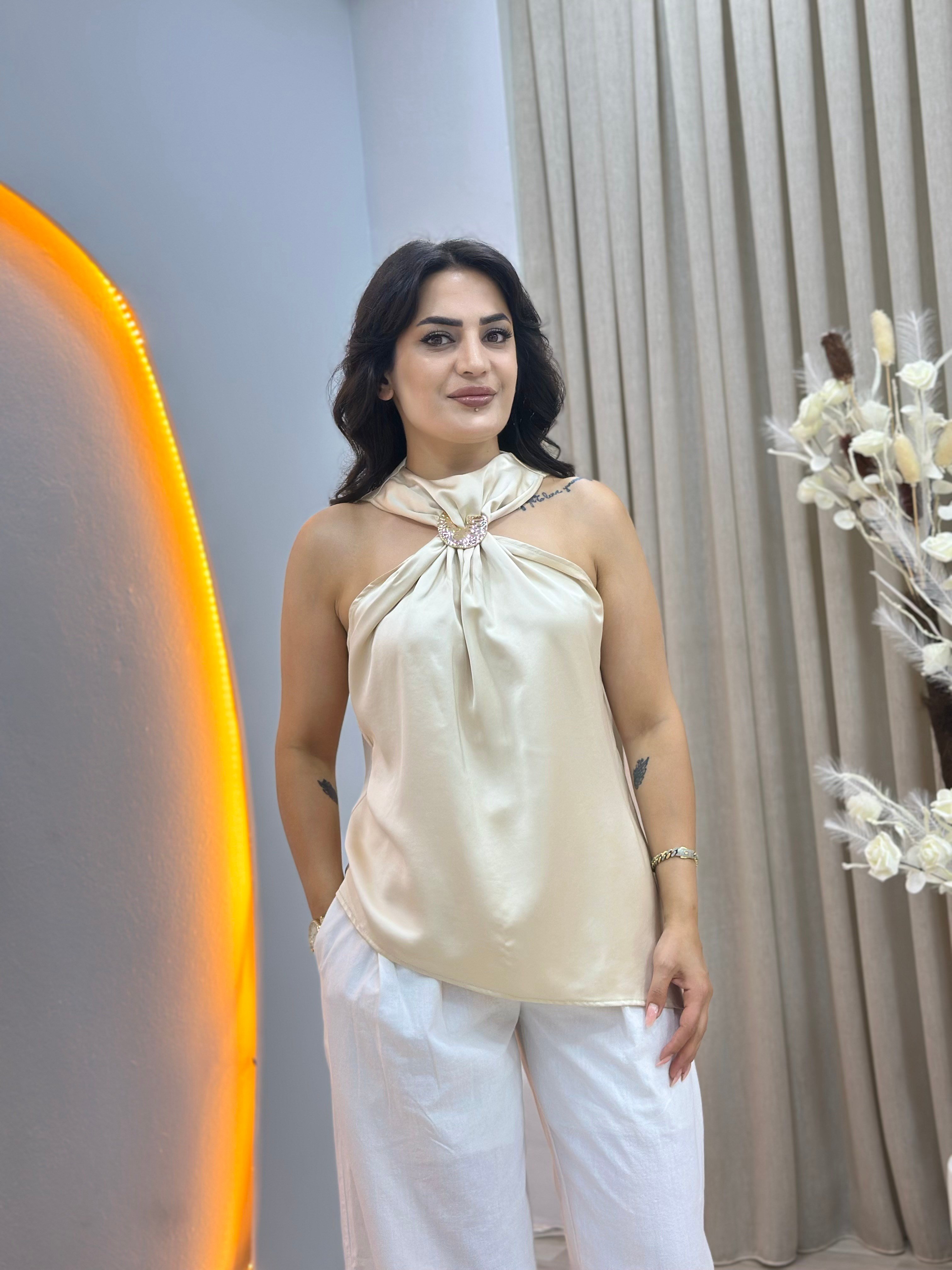 Spazi Bej Halter Yaka Toka Detaylı Pamuk Saten Bluz D162