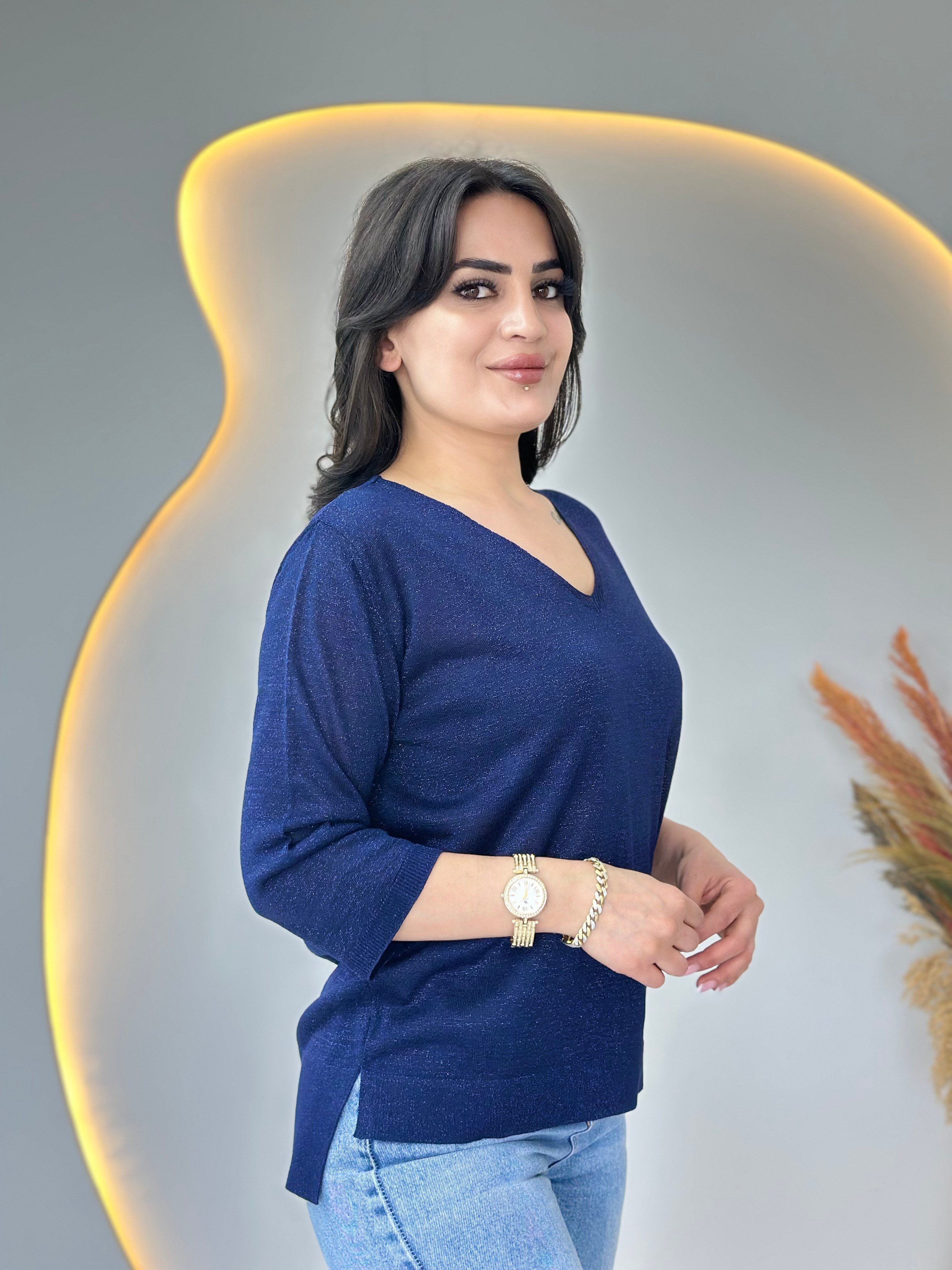 Suzy Lacivert V Yaka Sim İşlemeli Merserize Bluz D116