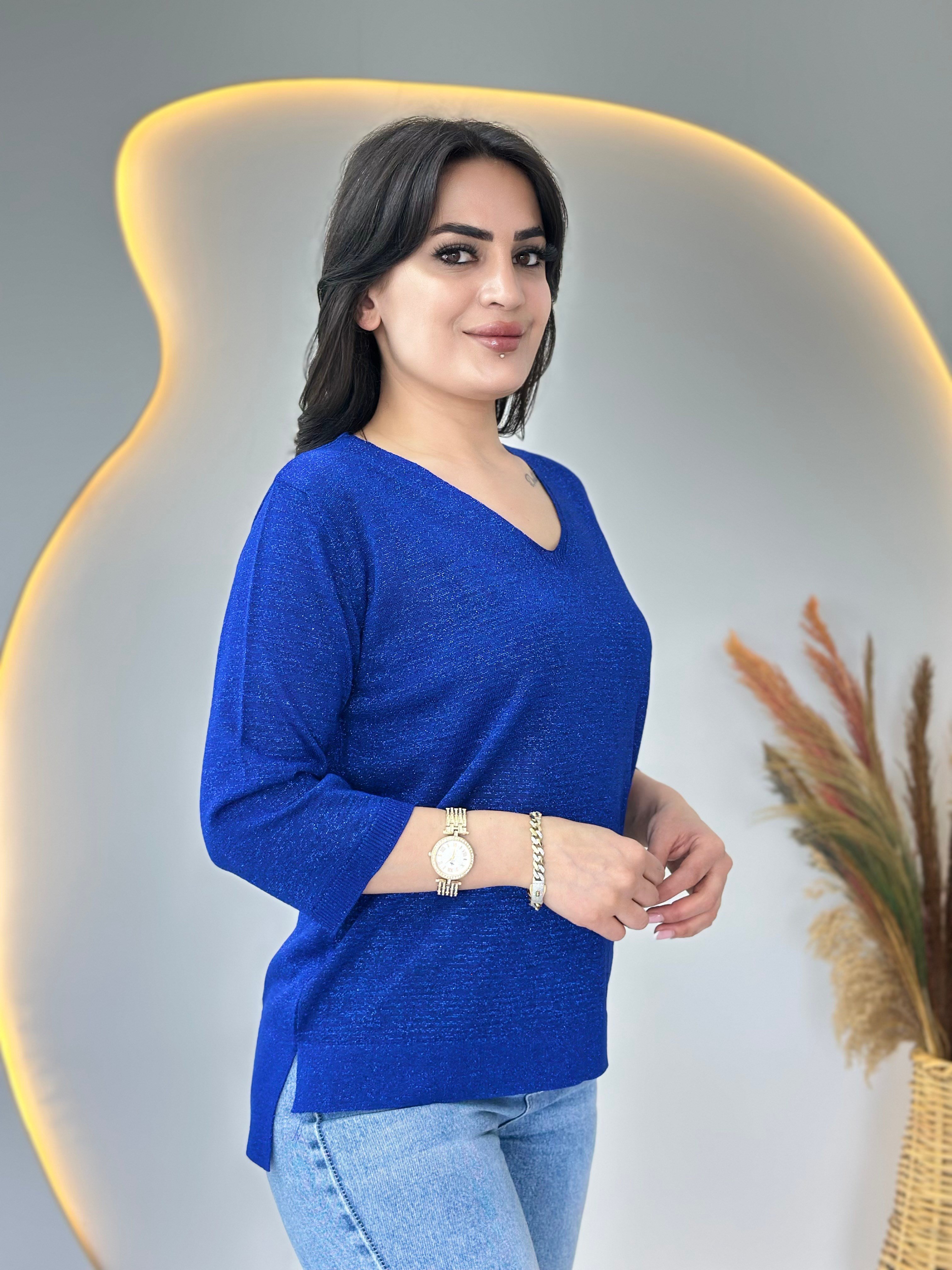 Suzy Saks Mavi V Yaka Sim İşlemeli Merserize Bluz D116