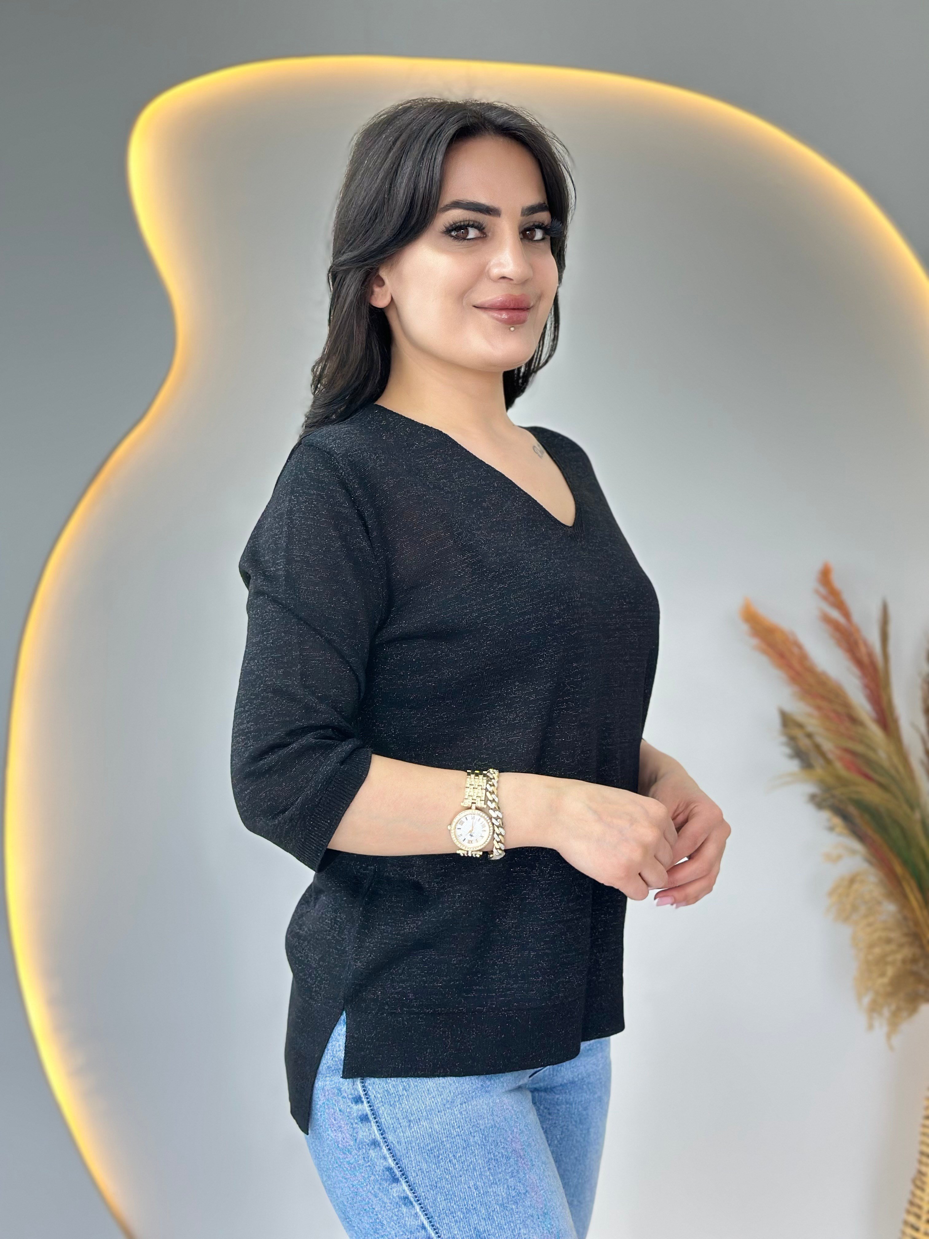 Suzy Siyah V Yaka Sim İşlemeli Merserize Bluz D116