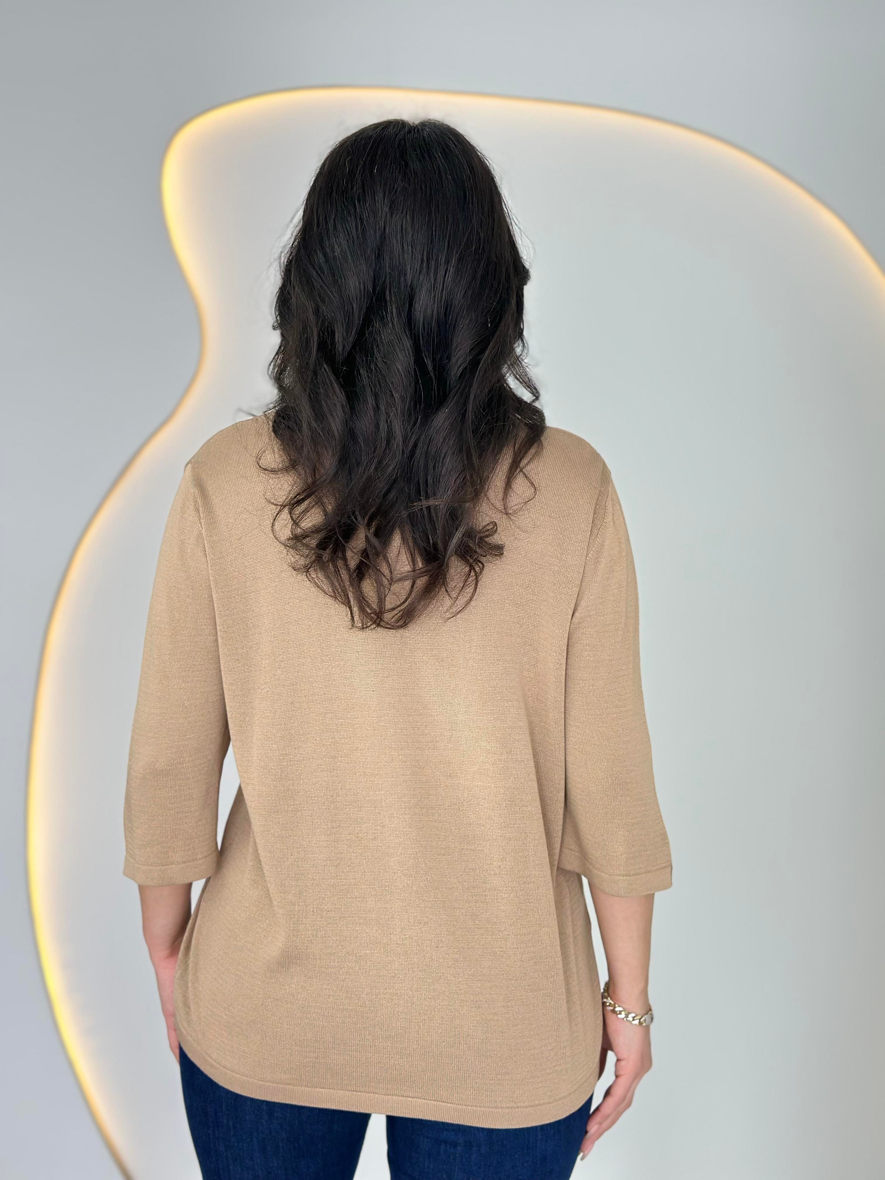 Vior Camel V Yaka Sim İşlemeli Triko Bluz D025