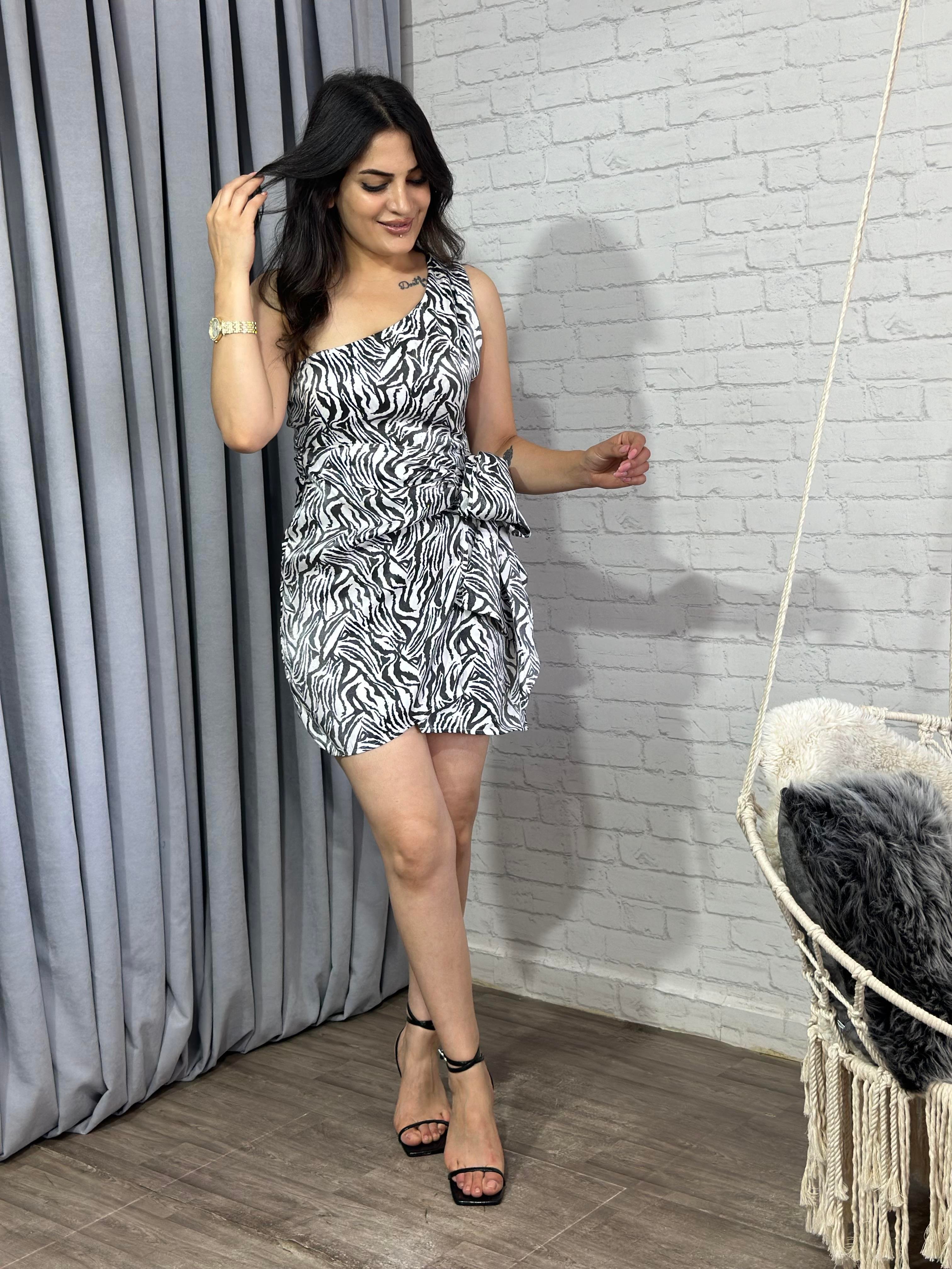 Zebra Desen Tek Omuz Yandan Bağlamalı Pamuk Saten Elbise 
