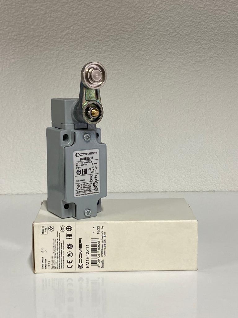 COMEPI ALÜMİNYUM GÖVDELİ LİMİT SWİTCH Açısal hareketli kafa çelik makaralı kısa kol 1NA 1NK kontak düzeni IP66