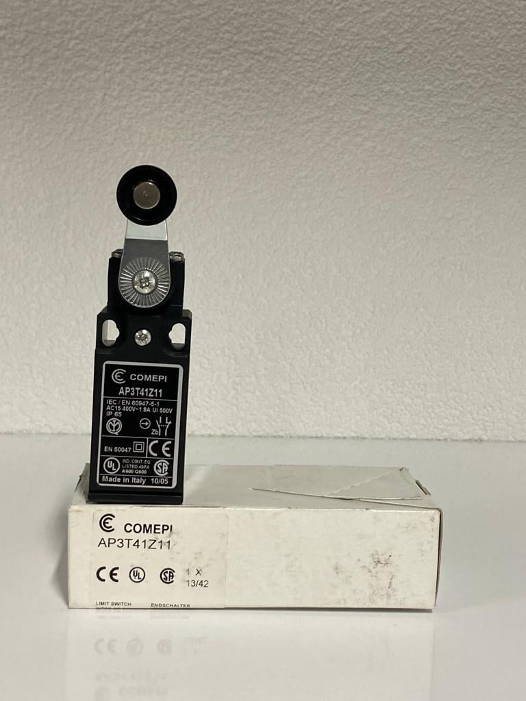 COMEPI LİMİT SWİTCH 30mm Açısal hareketli kafa kısa kol Q18 plastik makara 1NA 1 NK kontak düzeni IP65