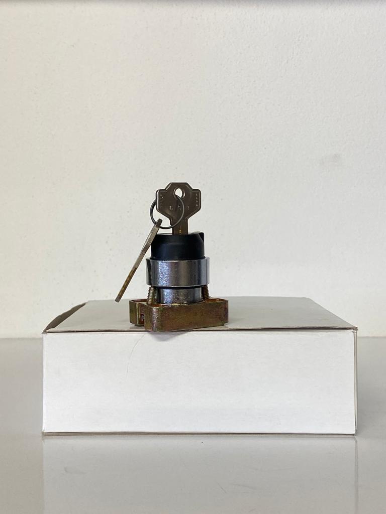 COMEPI METAL ANAHTARLI BUTON Q22mm Kalıcı 3 Pozisyon 2NA kontak düzeni IP65