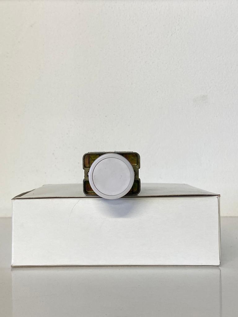 COMEPI METAL IŞIKLI BEYAZ BUTON