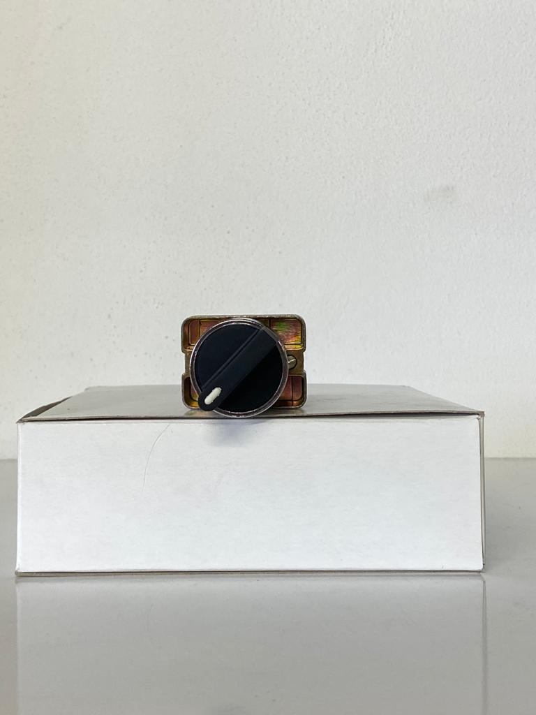 COMEPI METAL KISA MANDALLI BUTON Q22mm Sağa yaylı 1NA kontak düzeni IP65