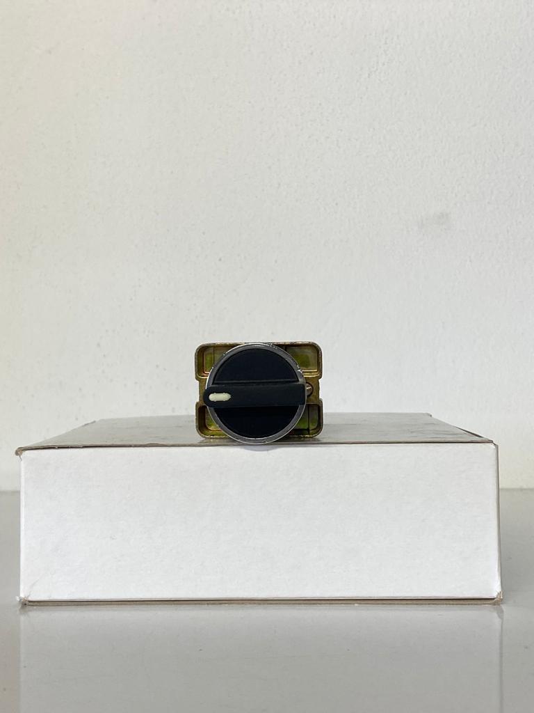 COMEPI METAL KISA MANDALLI BUTON Q22mm Sola yaylı 3 Pozisyon 2NA kontak düzeni IP65