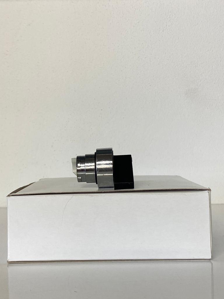 COMEPI METAL UZUN MANDALLI BUTON Q22mm Sağa Yaylı 3 Pozisyon 2NA kontak düzeni IP65