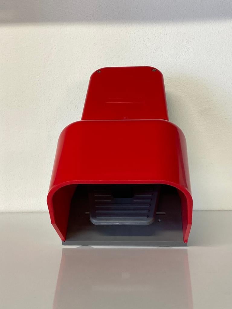 COMEPI TEKLİ AYAK PEDALI BÜYÜK KIRMIZI Koruma kapaklı yaylı bir kademe emniyet mandalı 1NA 1NK 10A 250VAC