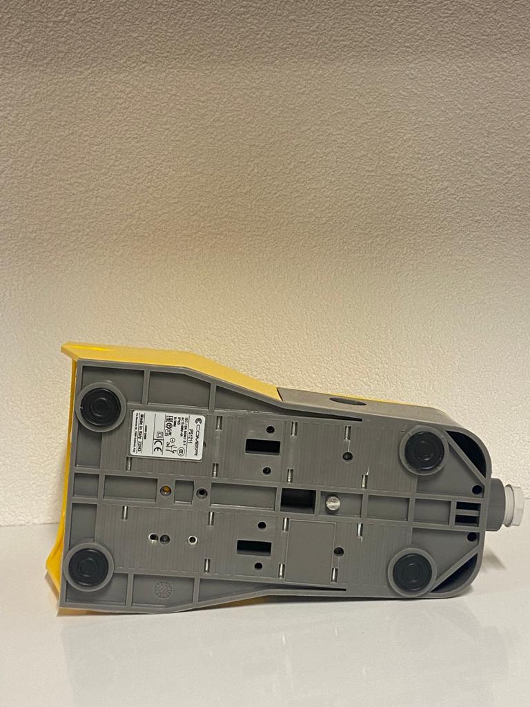 COMEPI TEKLİ AYAK PEDALI BÜYÜK SARI Koruma kapaklı yaylı bir kademe emniyet mandalı 1NA 1NK 10A 250VAC 