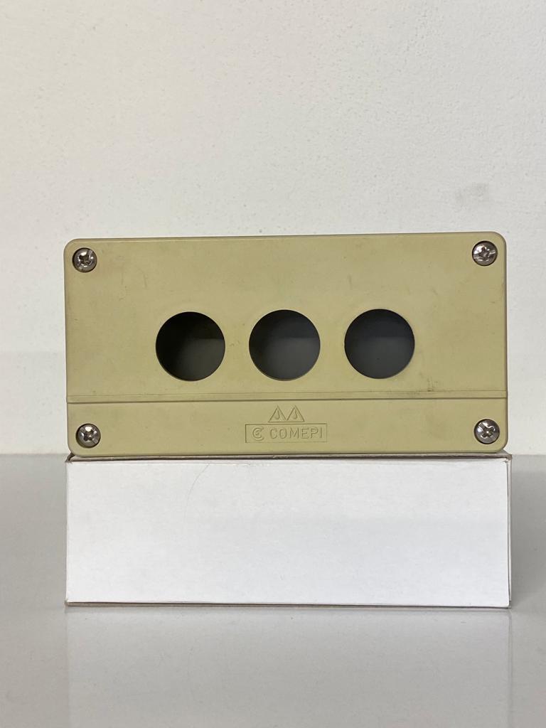 COMEPI ÜÇ  DELİKLİ KUTU 140X70X51 GRİ