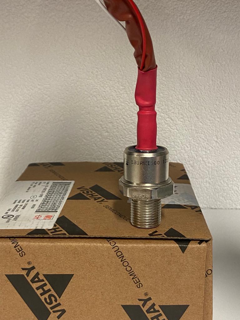 IR 180A 1000V  VİDALI KAMÇILI TRİSTÖR