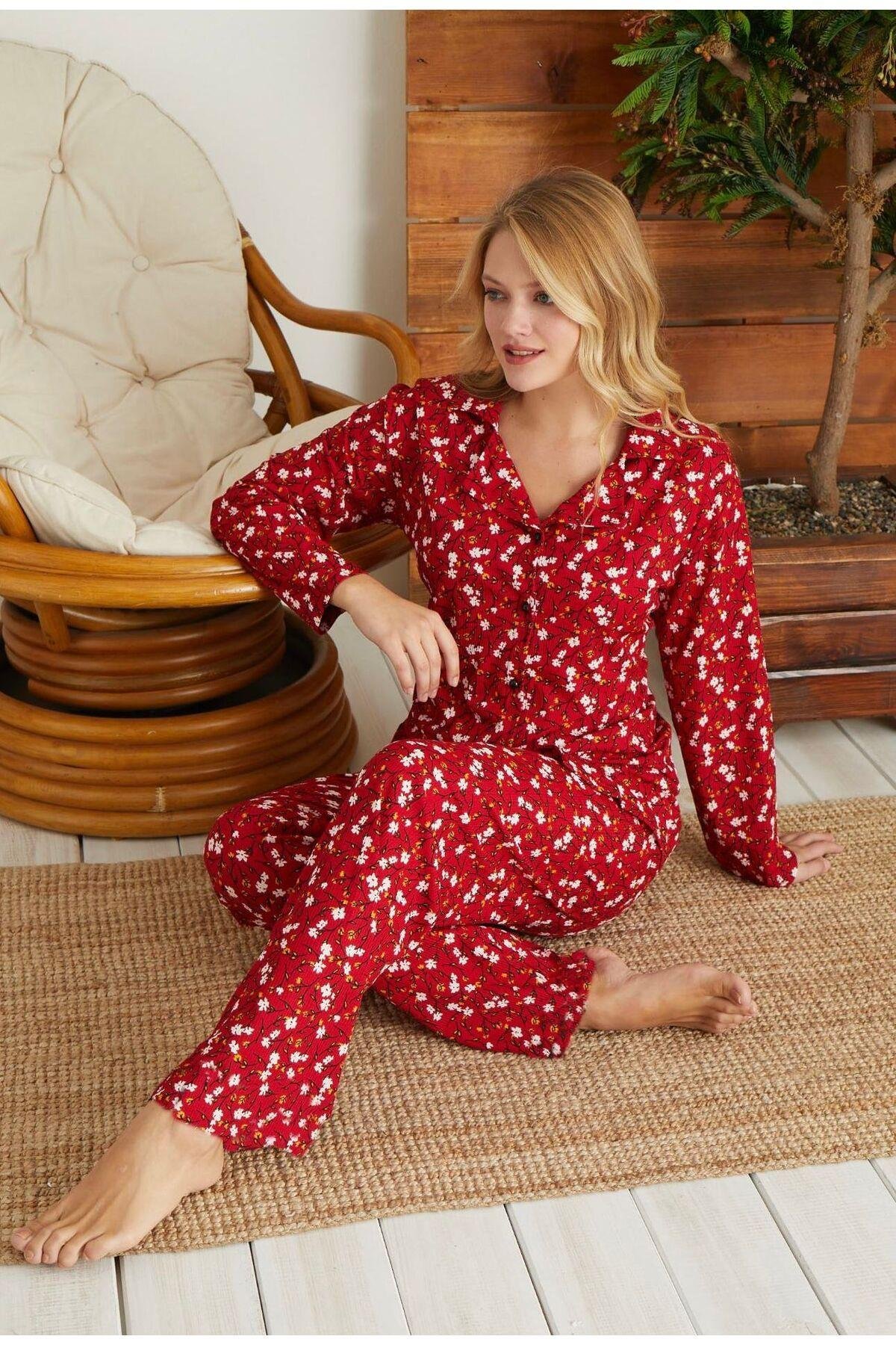 Koyu Kırmızı Renginde Küçük Çiçek Desenli Uzun Kollu Gömlek Pijama Takımı