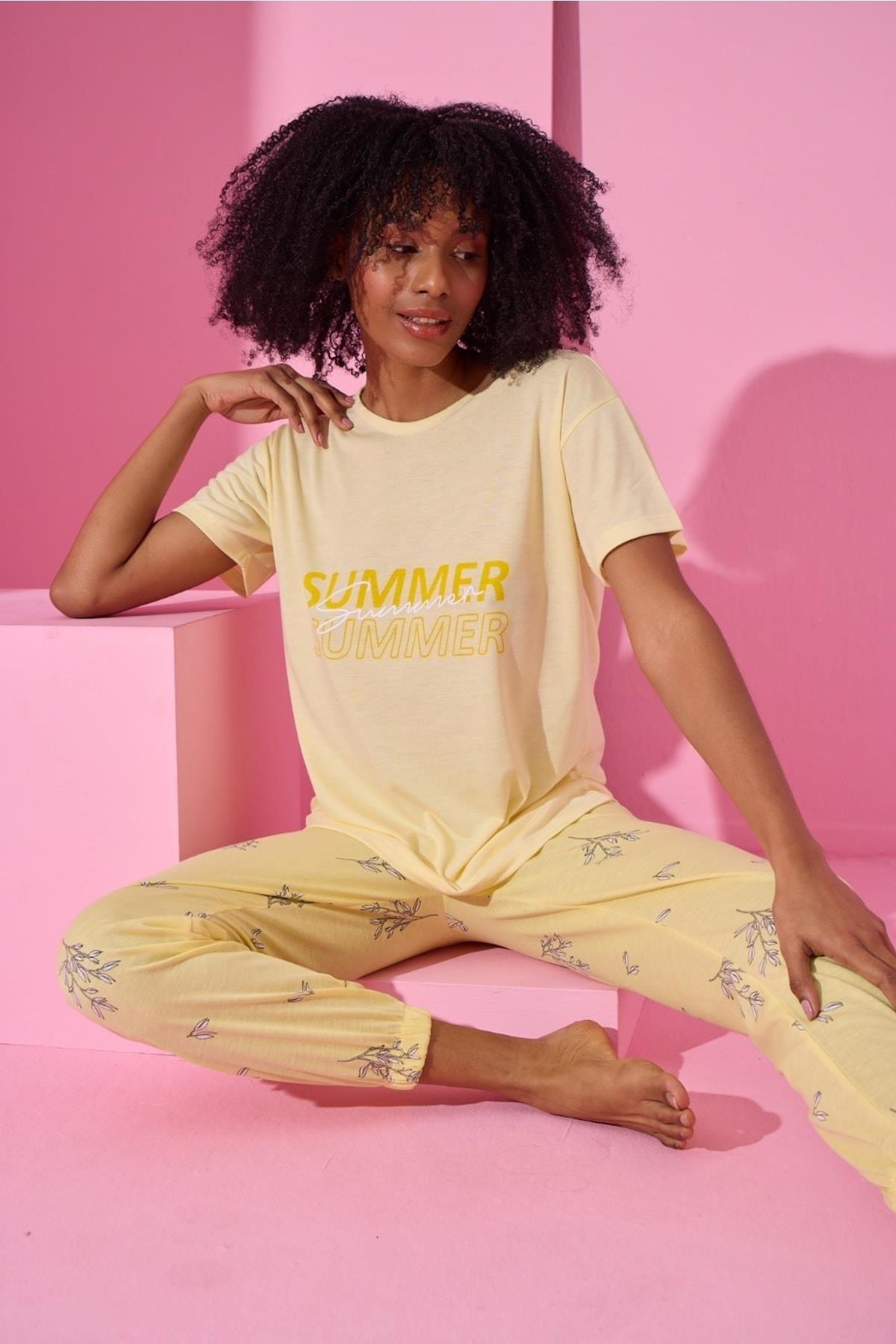Sarı Yaprak Desenli Jogger Pijama Takımı