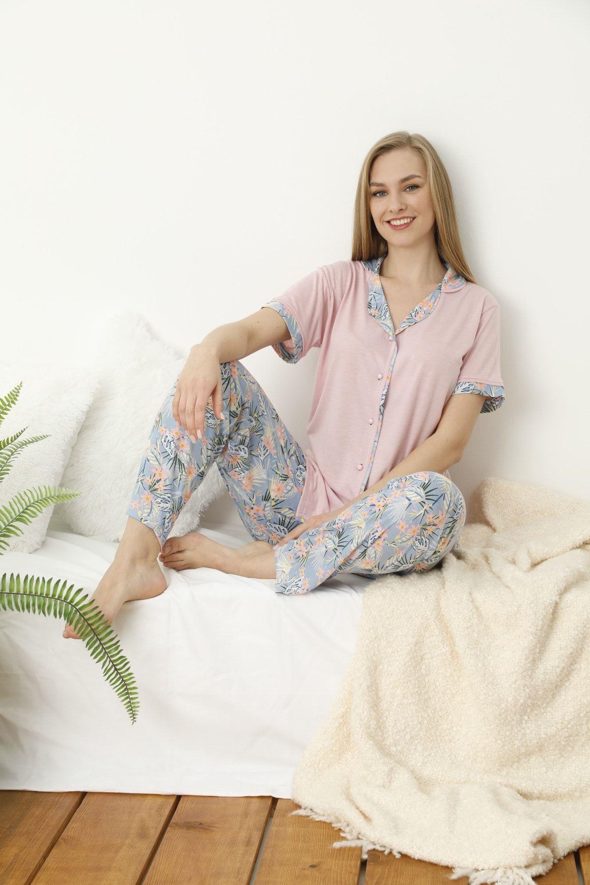 Üstü Pembe Altı Mavi Çiçek Baskılı Önden Düğmeli Pijama Takımı