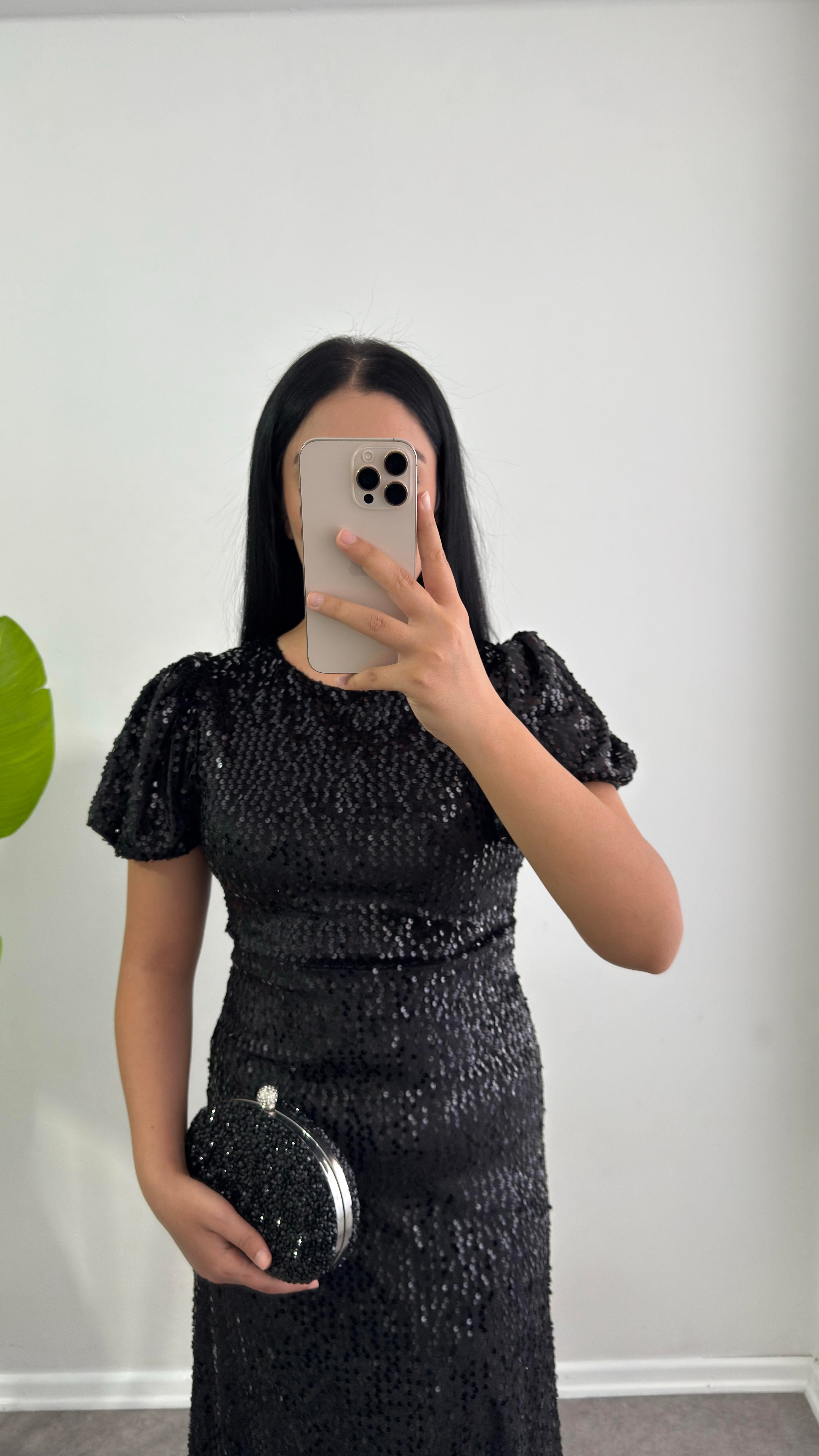 Asmil Payetli Siyah Elbise 