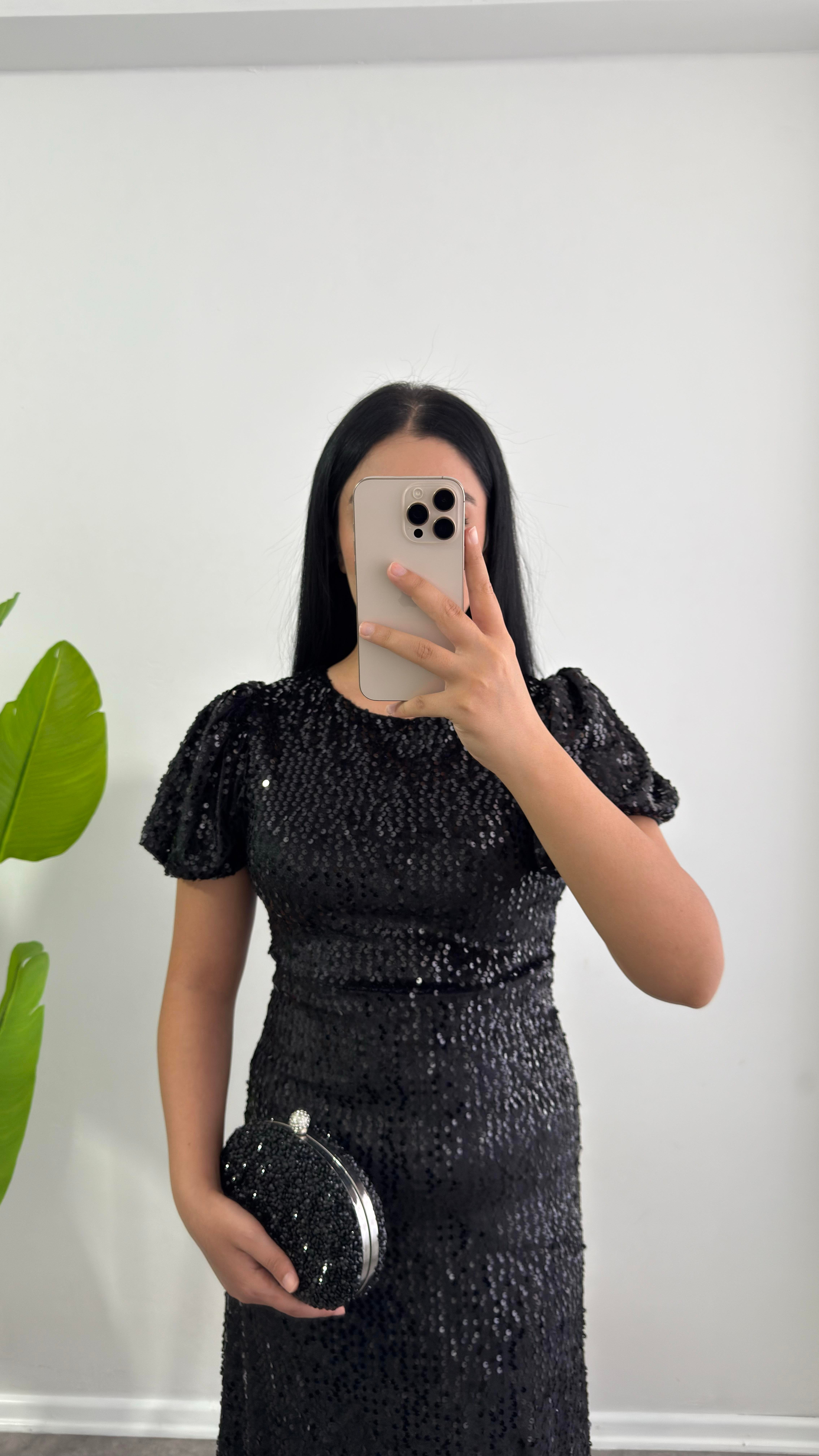 Asmil Payetli Siyah Elbise 