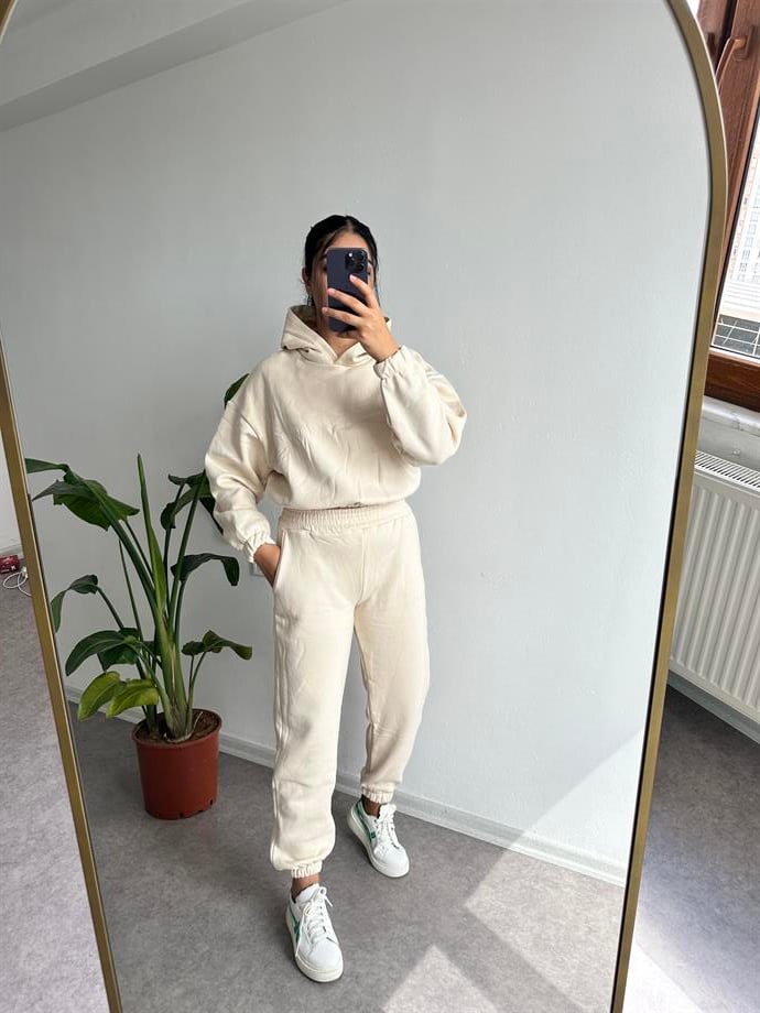 Bej eşofman takımı 