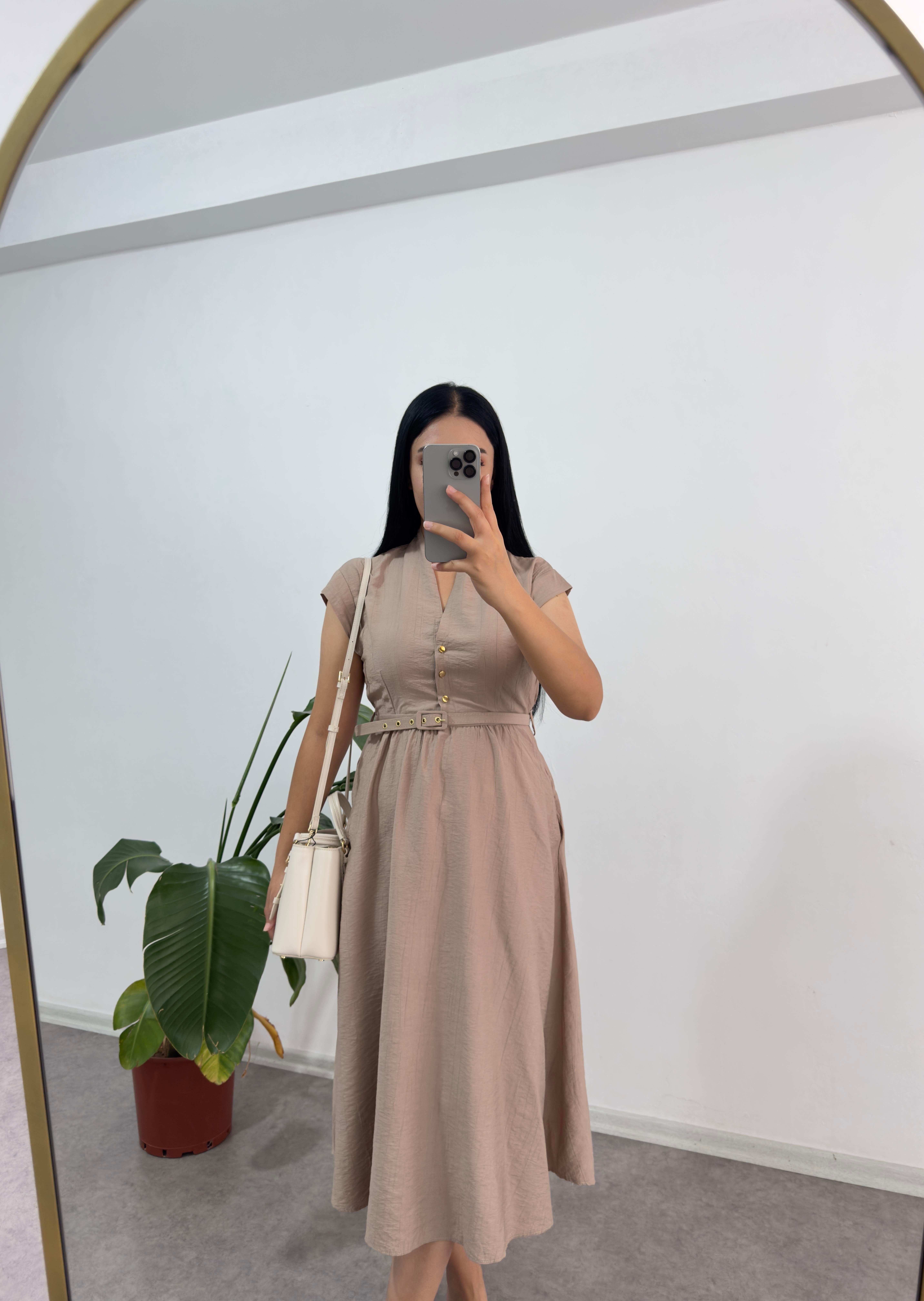 Bej Hakim Yaka Elbise