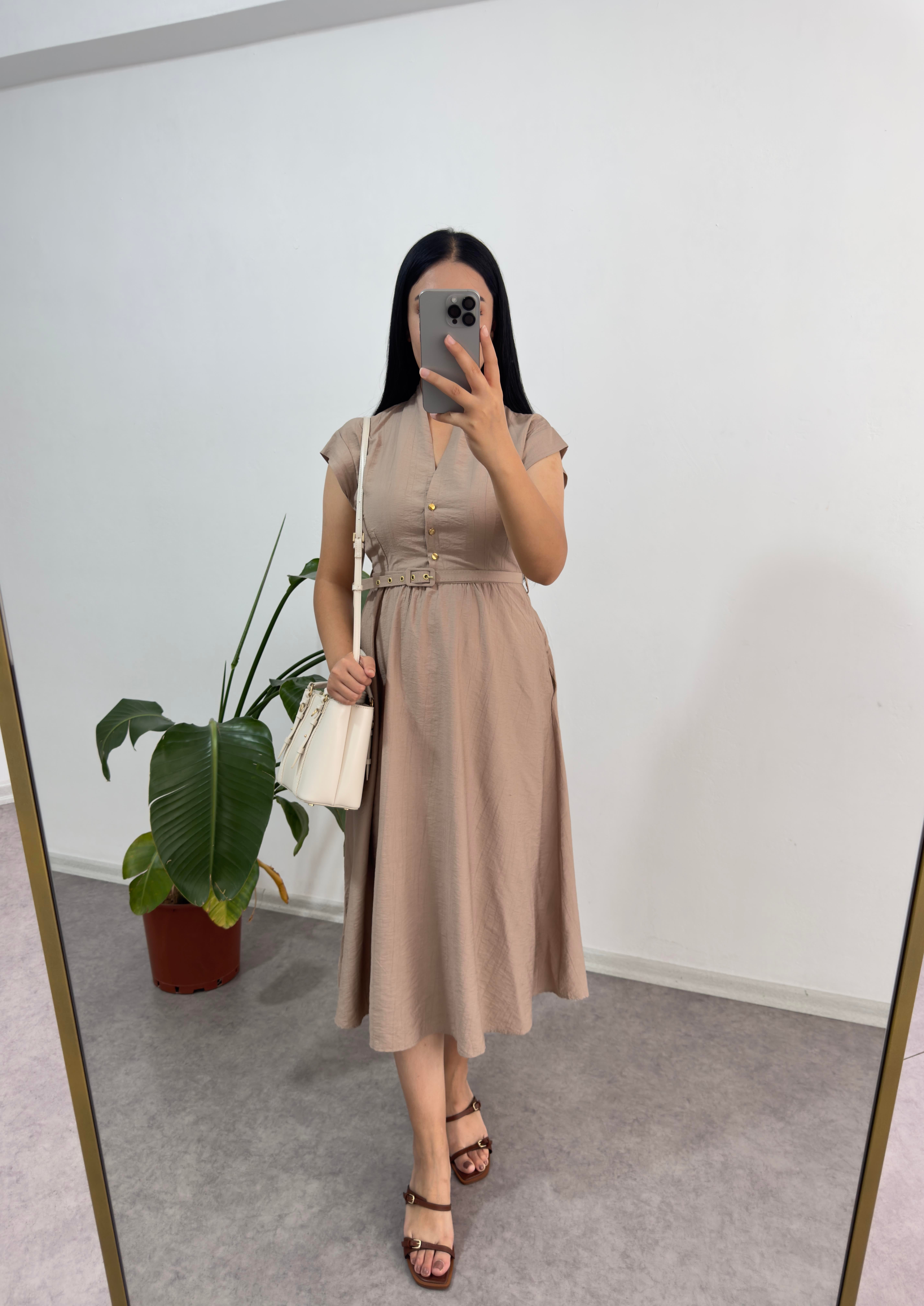 Bej Hakim Yaka Elbise